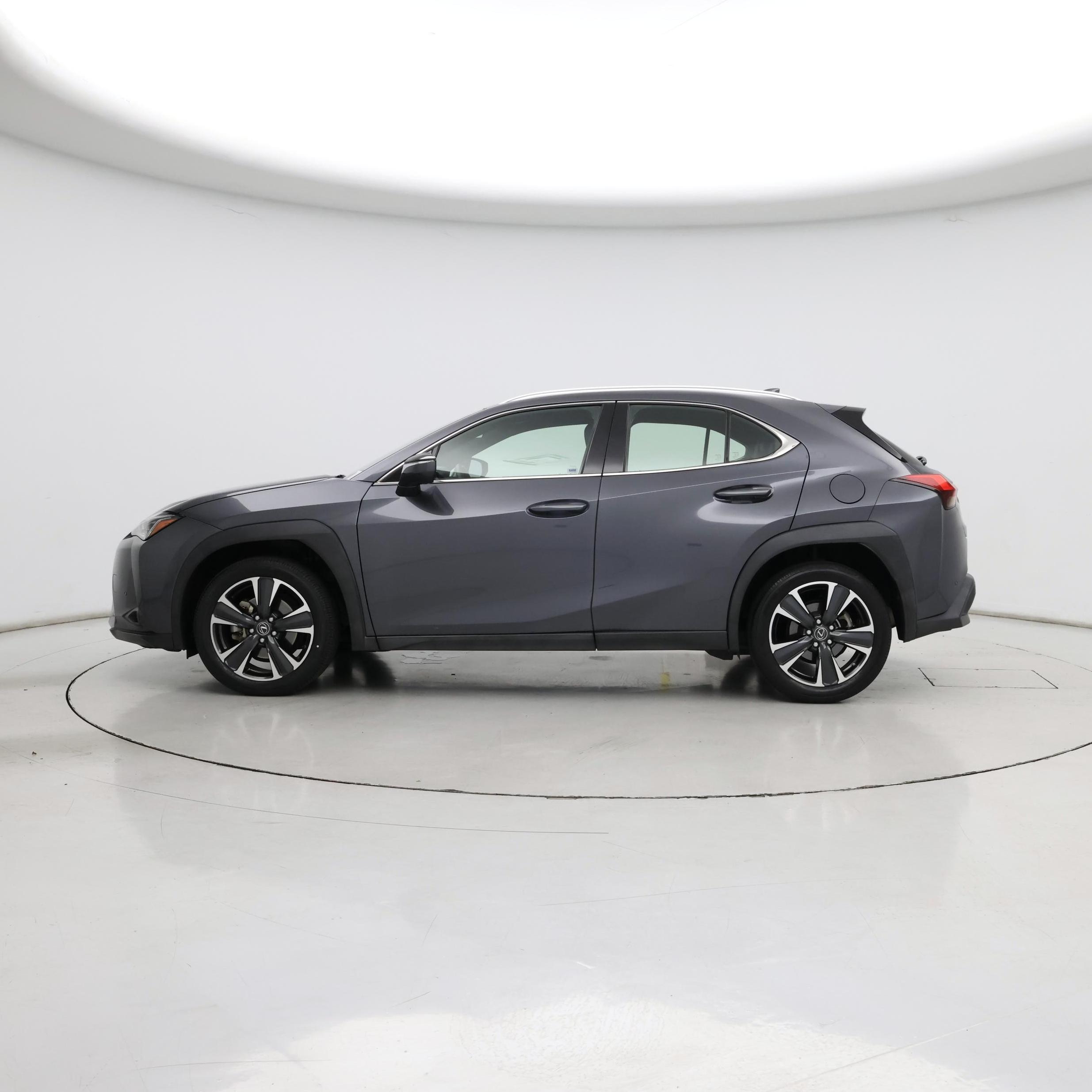 Thumbnail: 2022 Lexus UX - 3