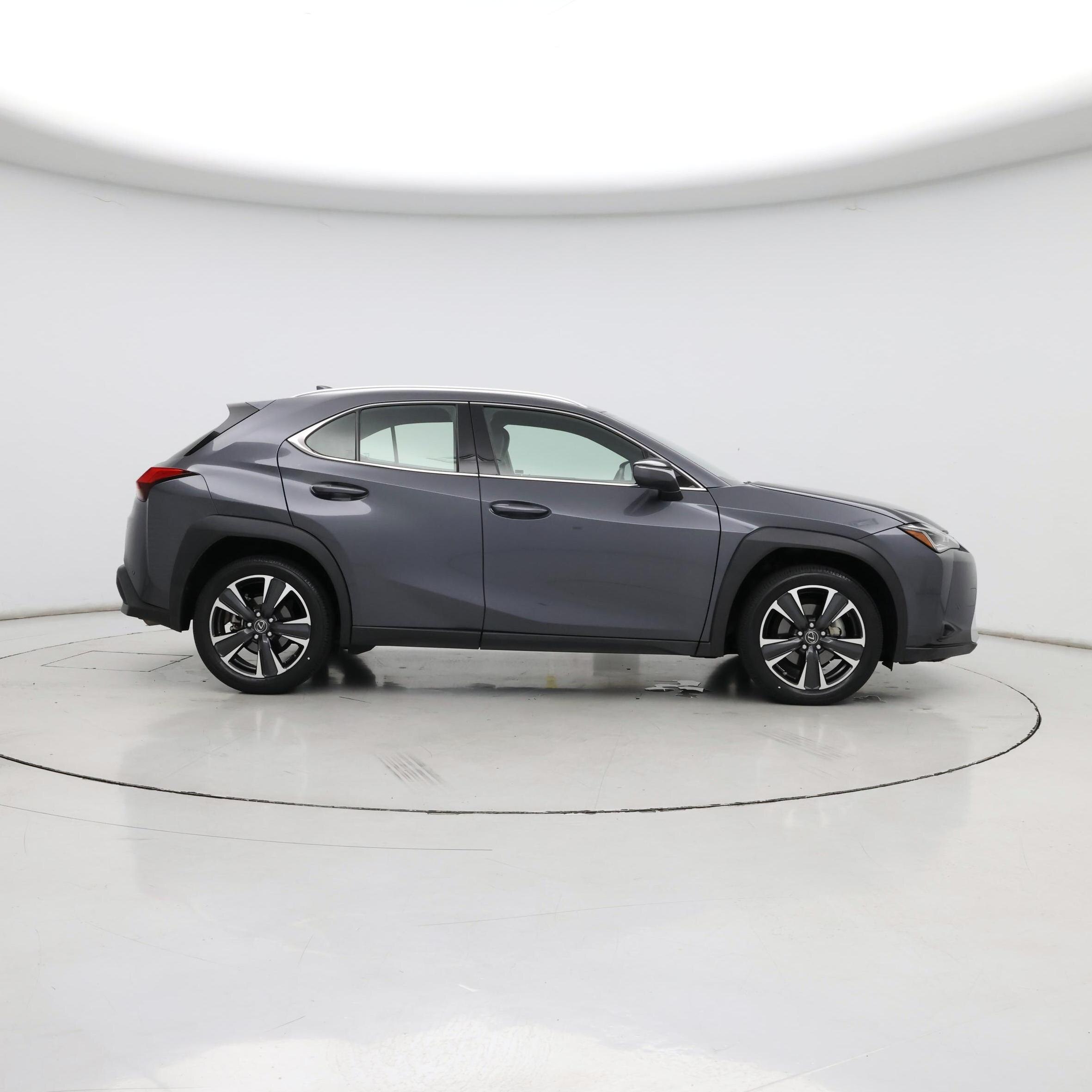Thumbnail: 2022 Lexus UX - 7