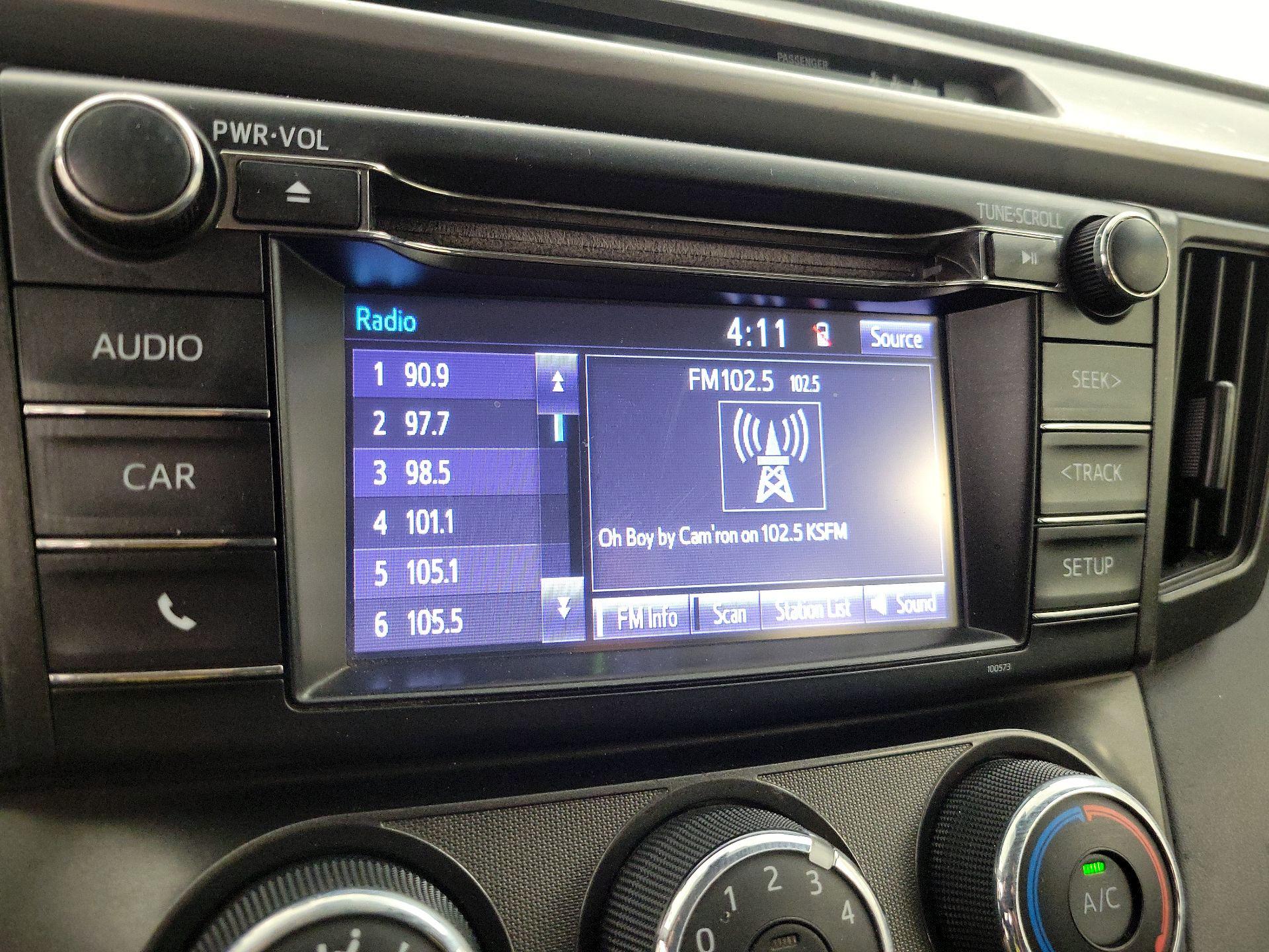 Thumbnail: 2017 Toyota RAV4 - 15
