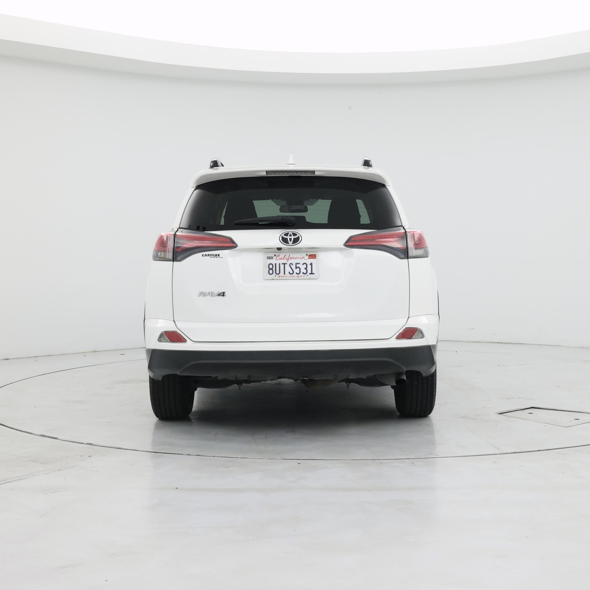 Thumbnail: 2017 Toyota RAV4 - 6