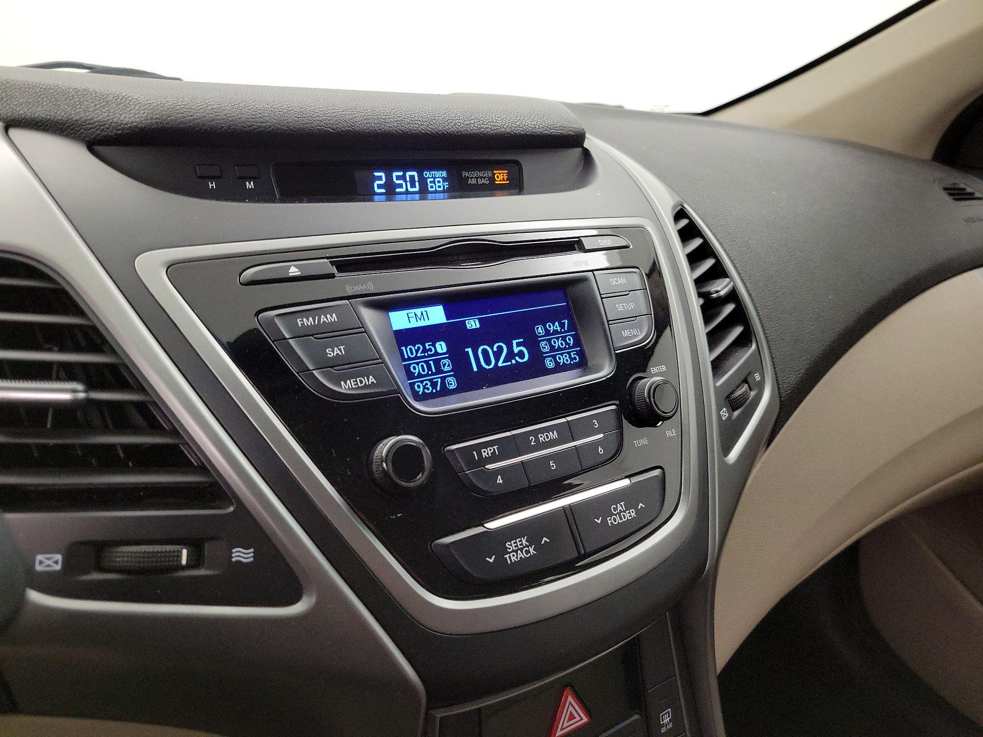 Thumbnail: 2016 Hyundai Elantra - 14