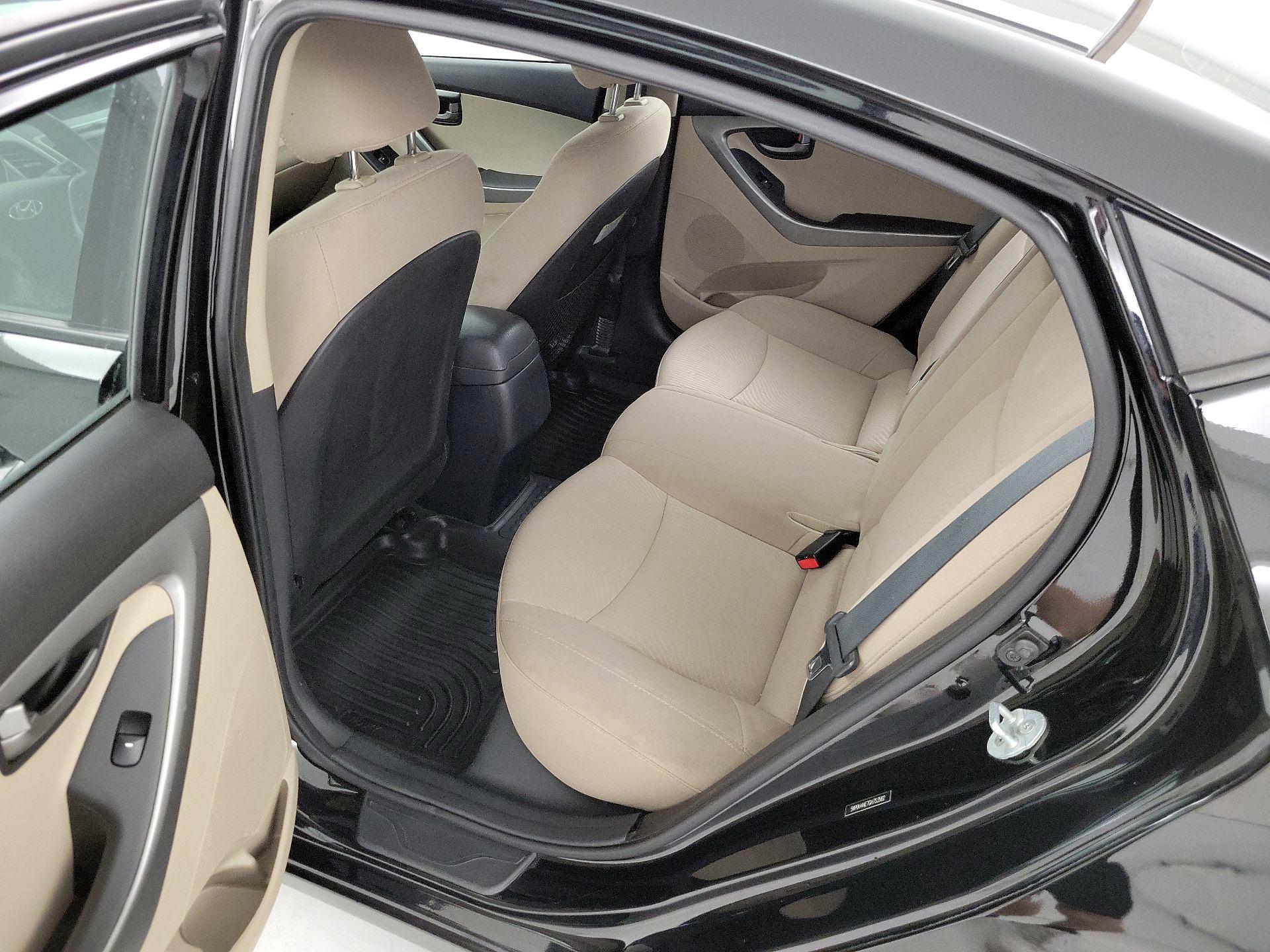 Thumbnail: 2016 Hyundai Elantra - 18