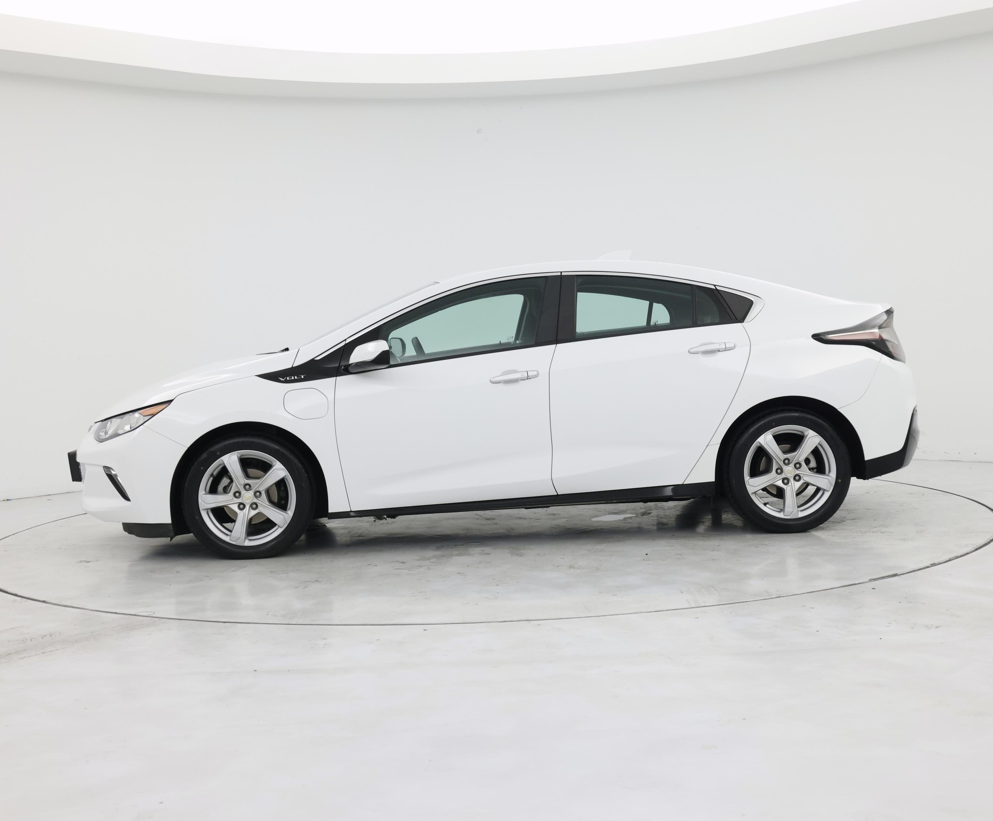 Thumbnail: 2018 Chevrolet Volt - 3