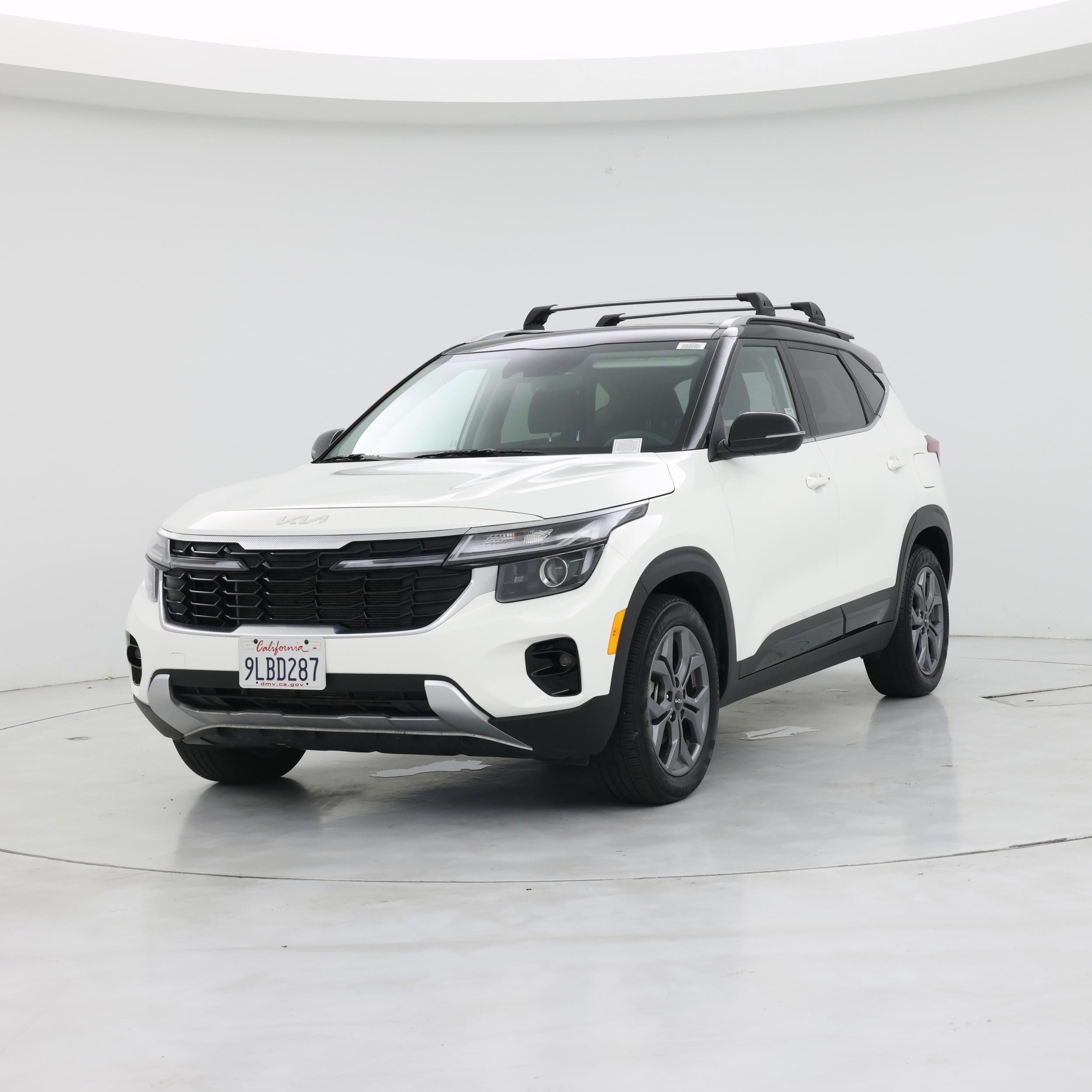 Thumbnail: 2024 Kia Seltos - 4
