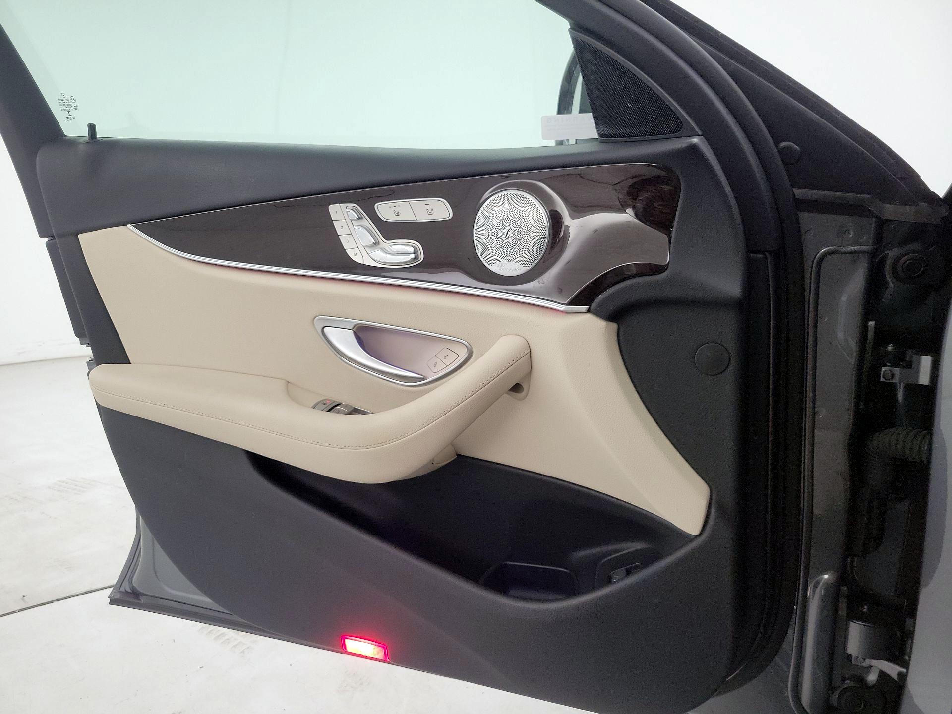 Thumbnail: 2019 Mercedes-Benz E-Class - 12
