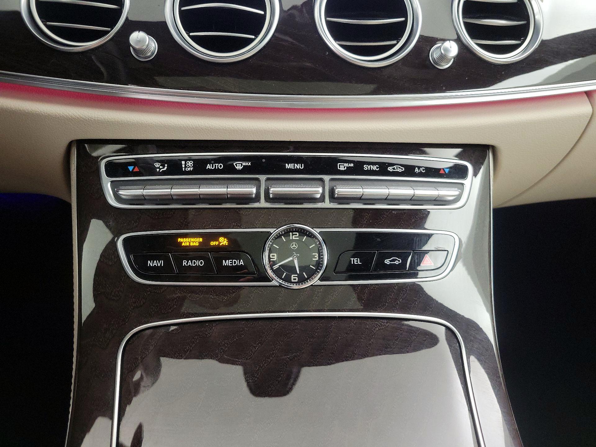 Thumbnail: 2019 Mercedes-Benz E-Class - 17