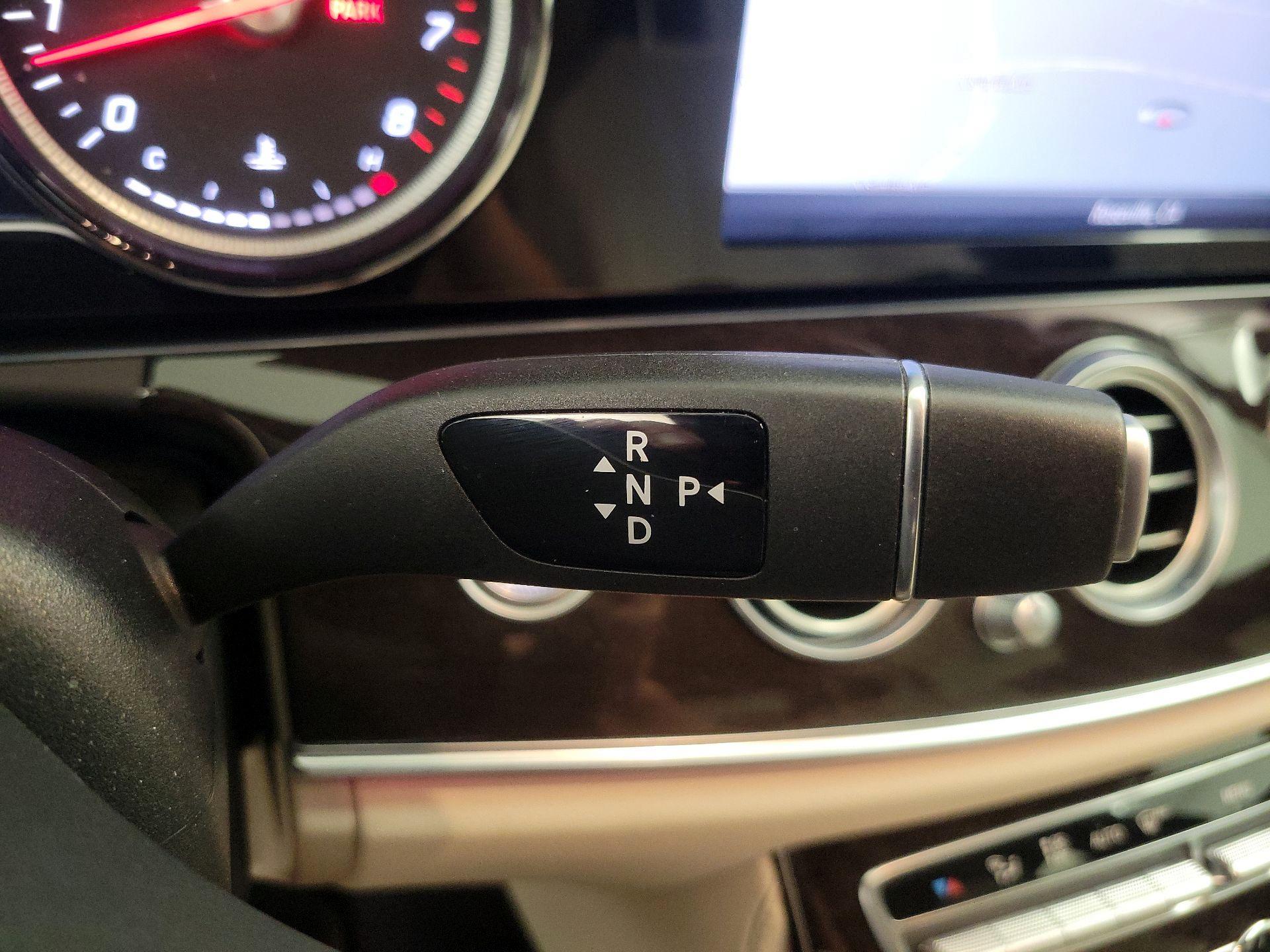 Thumbnail: 2019 Mercedes-Benz E-Class - 18