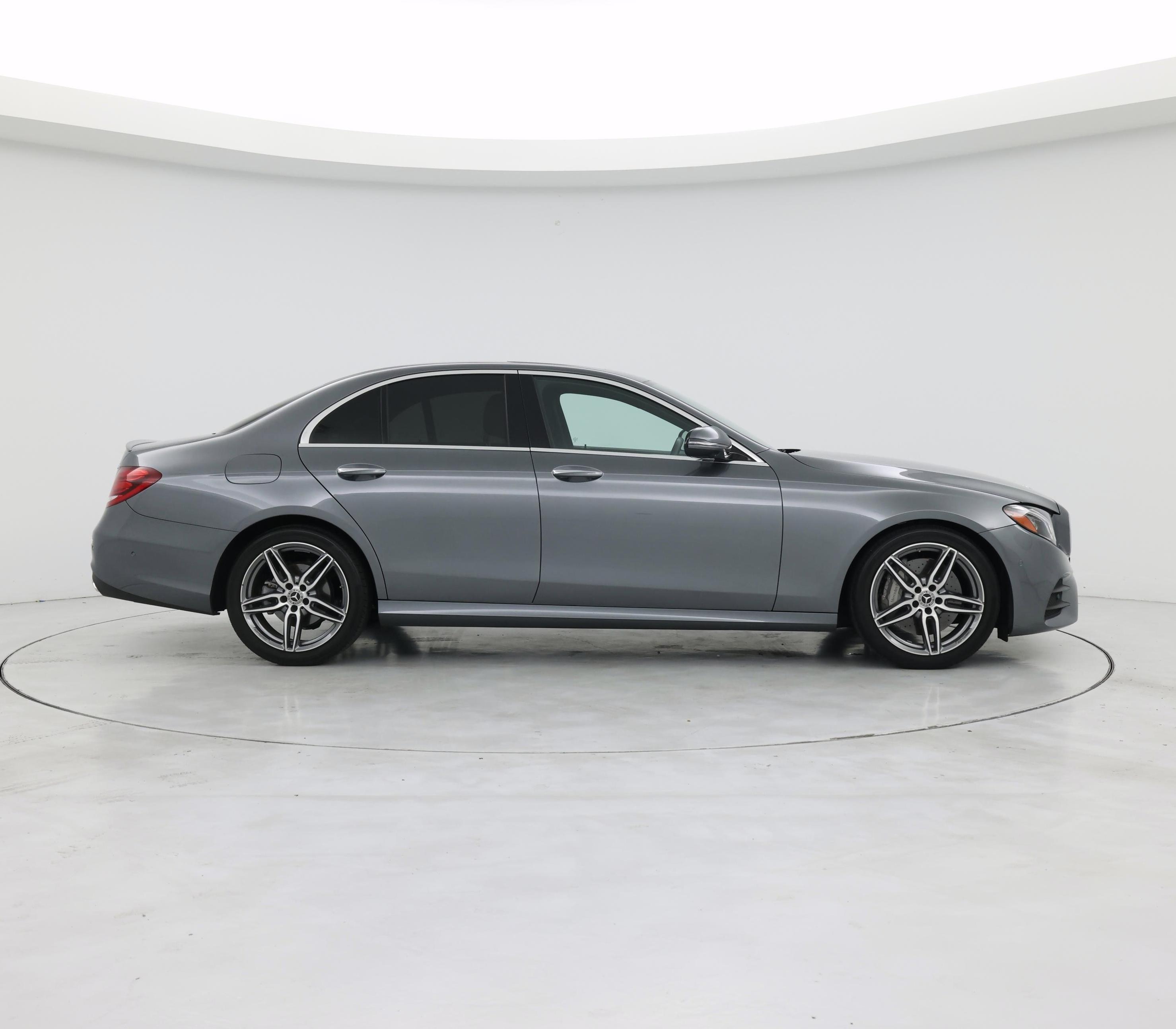 Thumbnail: 2019 Mercedes-Benz E-Class - 7