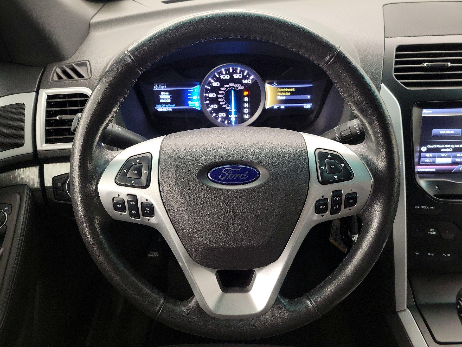Thumbnail: 2014 Ford Explorer - 10