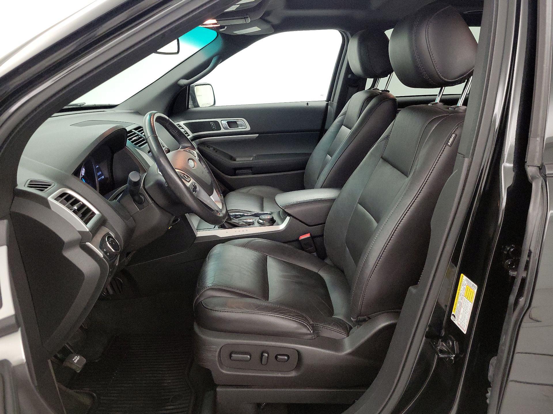 Thumbnail: 2014 Ford Explorer - 11