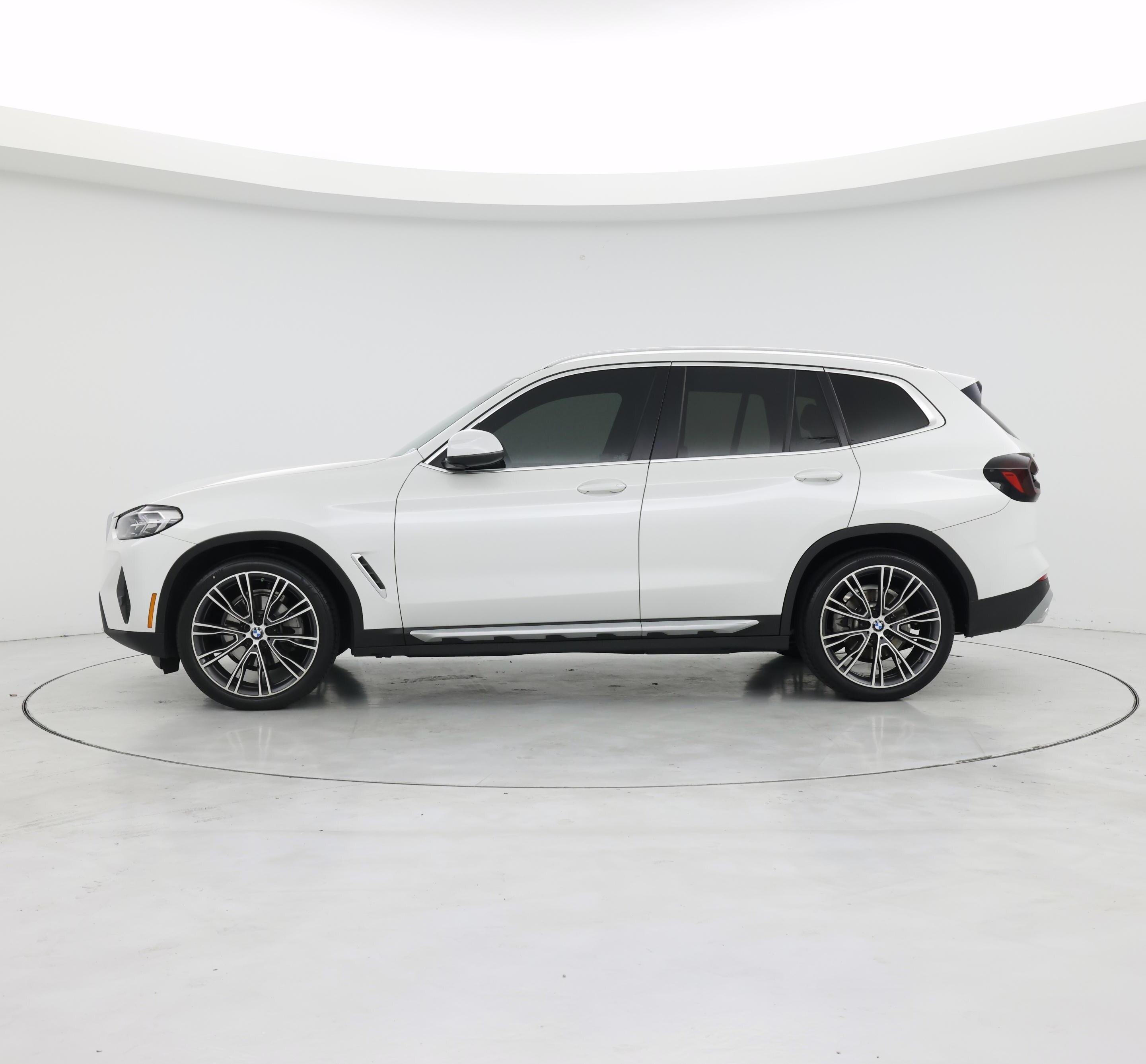 Thumbnail: 2022 BMW X3 - 3