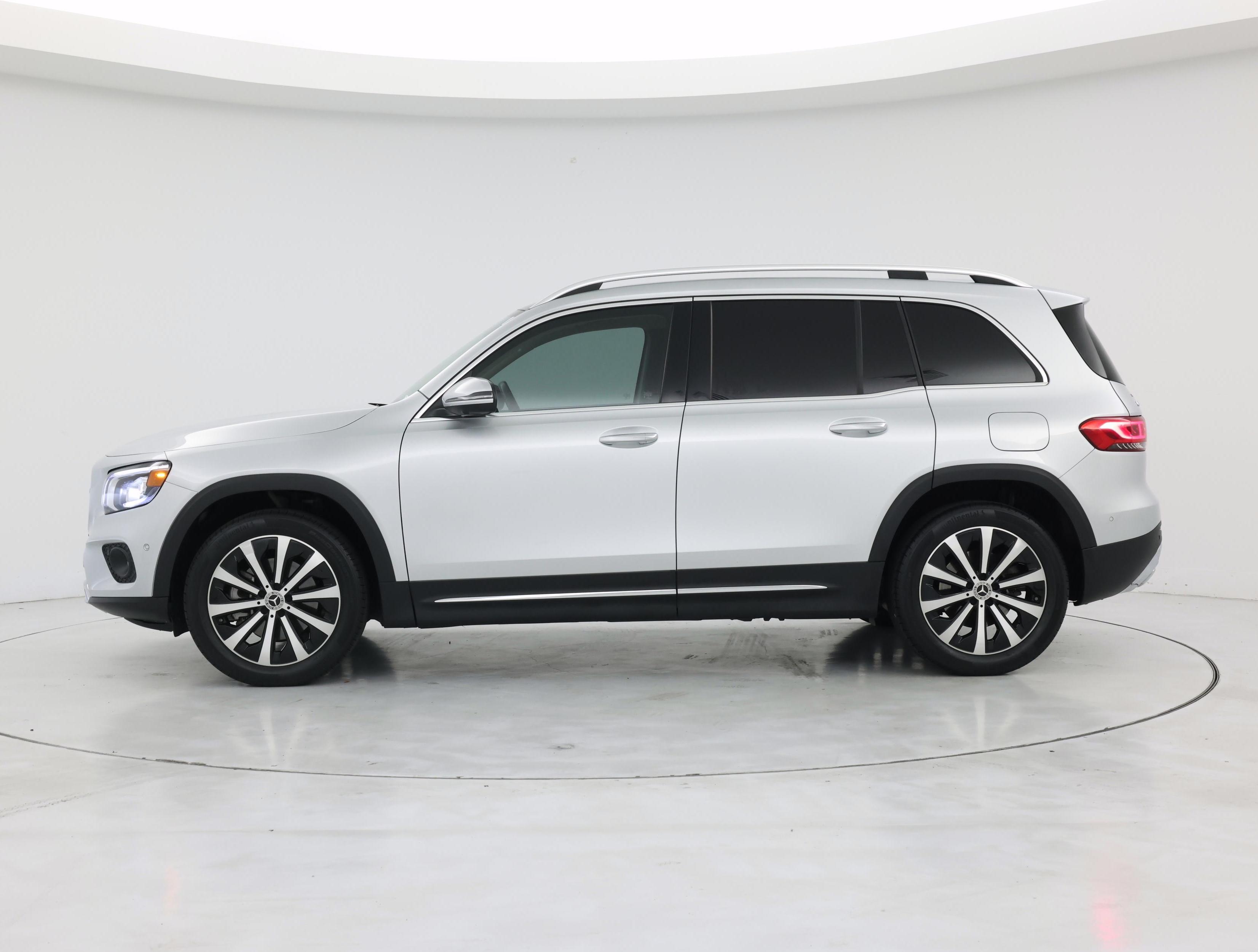 Thumbnail: 2023 Mercedes-Benz GLB - 3