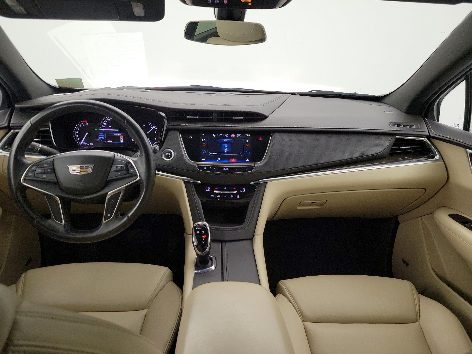 Thumbnail: 2017 Cadillac XT5 - 9