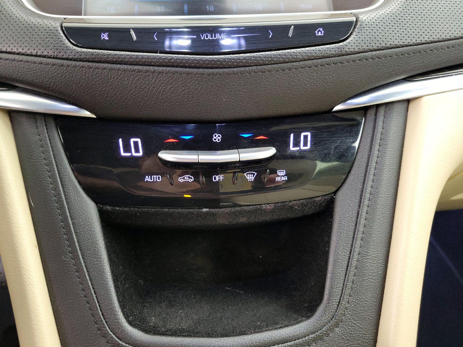 Thumbnail: 2017 Cadillac XT5 - 16