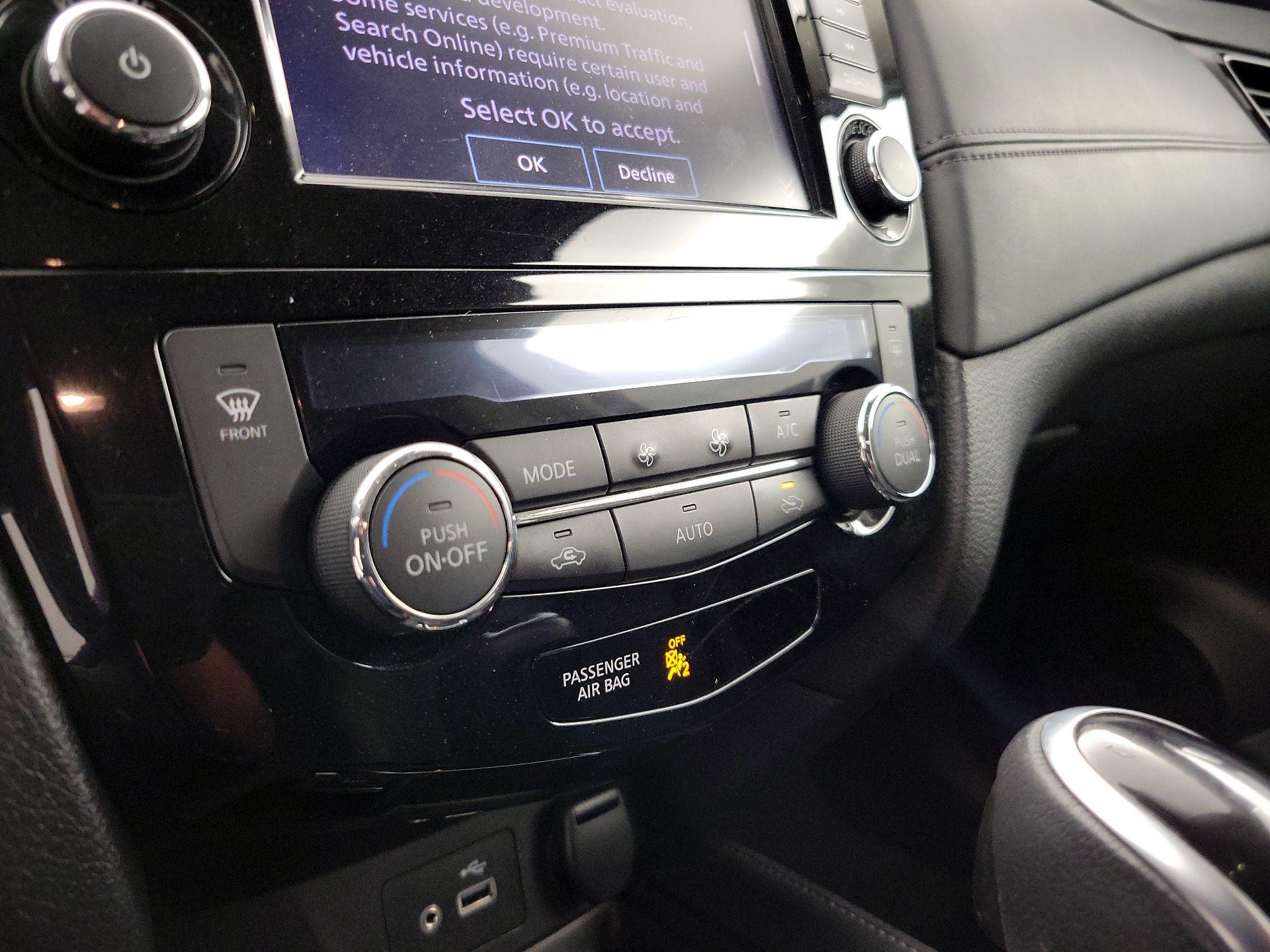 Thumbnail: 2019 Nissan Rogue - 17