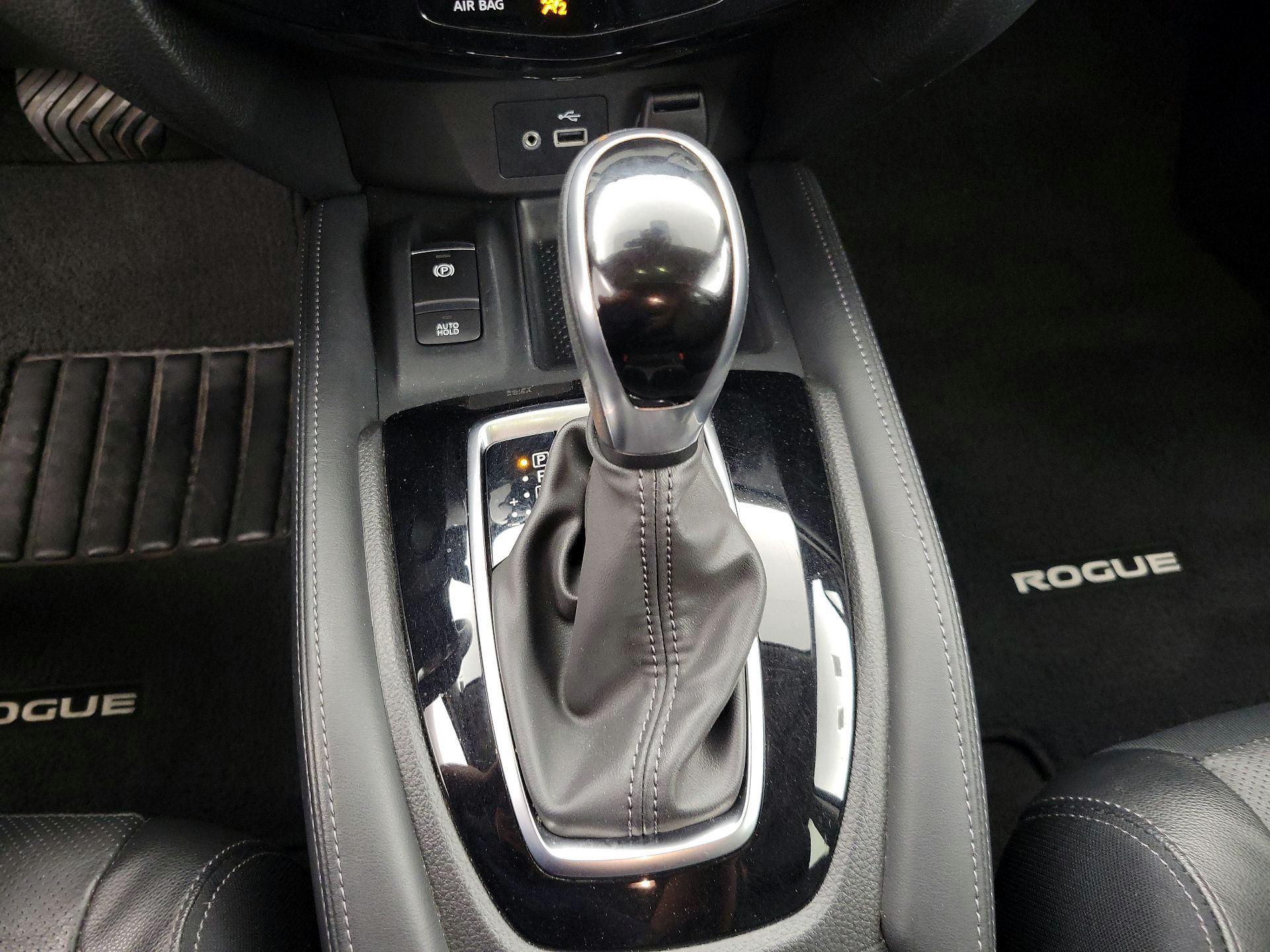 Thumbnail: 2019 Nissan Rogue - 18