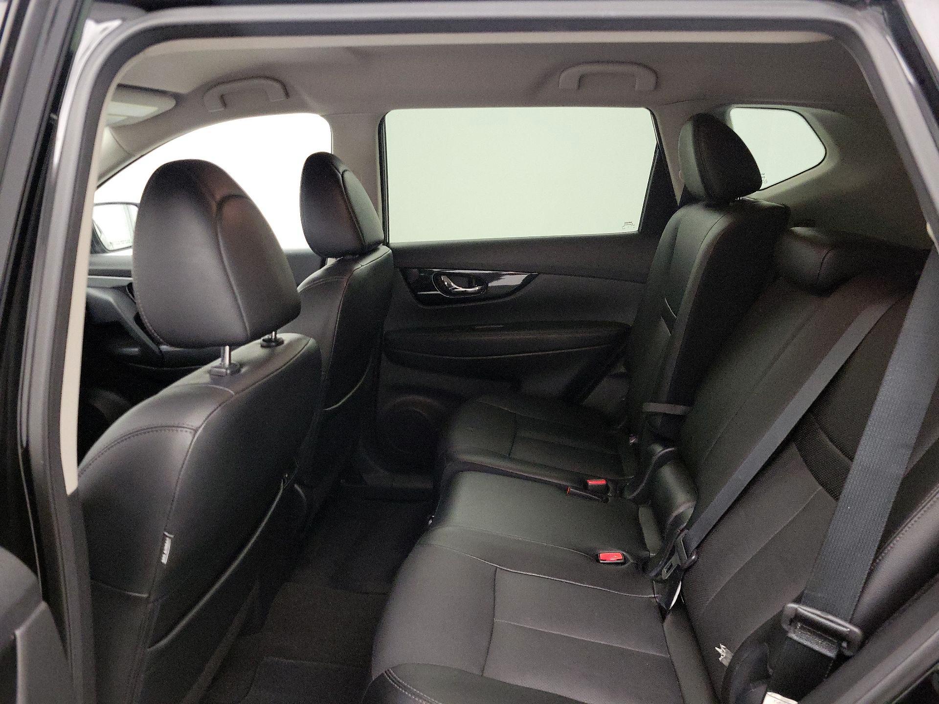 Thumbnail: 2019 Nissan Rogue - 20