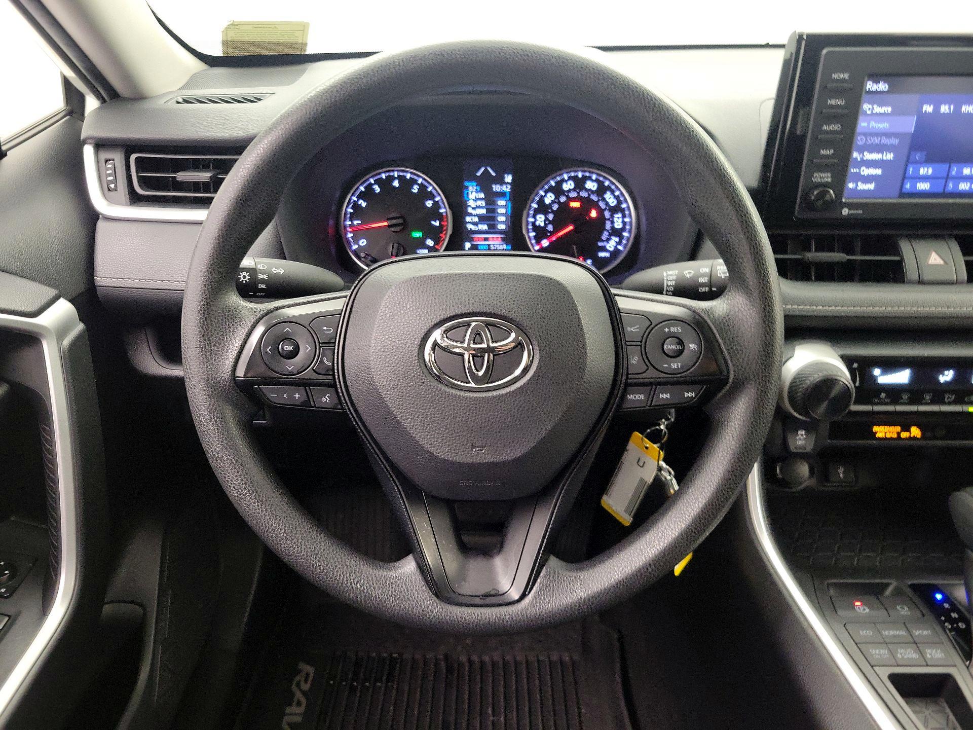 Thumbnail: 2020 Toyota RAV4 - 10