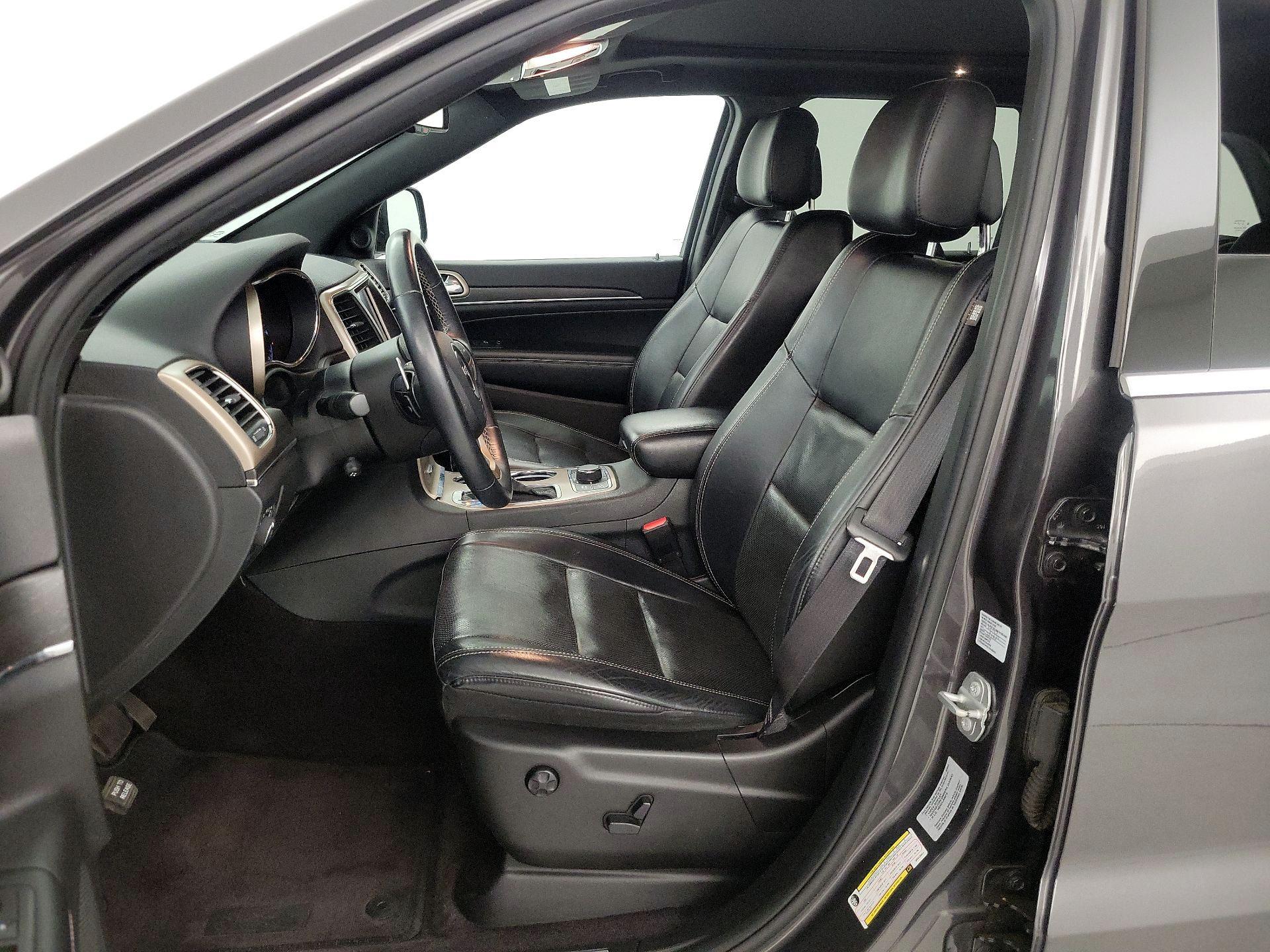 Thumbnail: 2016 Jeep Grand Cherokee - 11