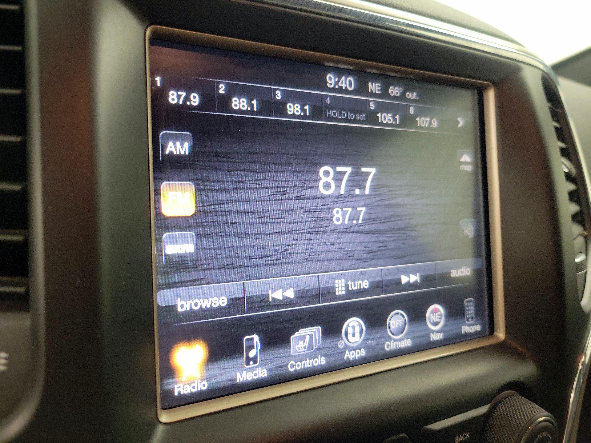 Thumbnail: 2016 Jeep Grand Cherokee - 15