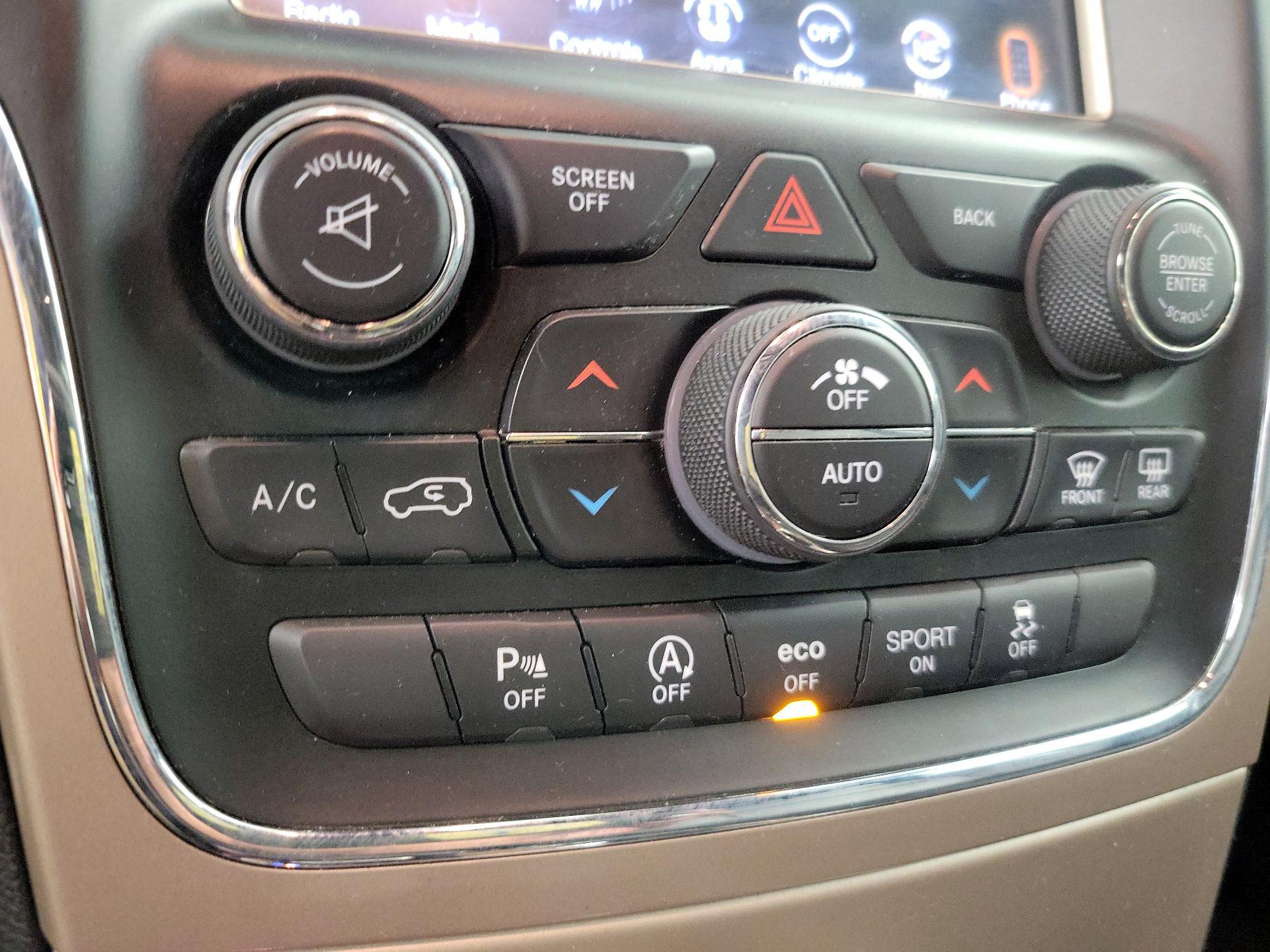 Thumbnail: 2016 Jeep Grand Cherokee - 16