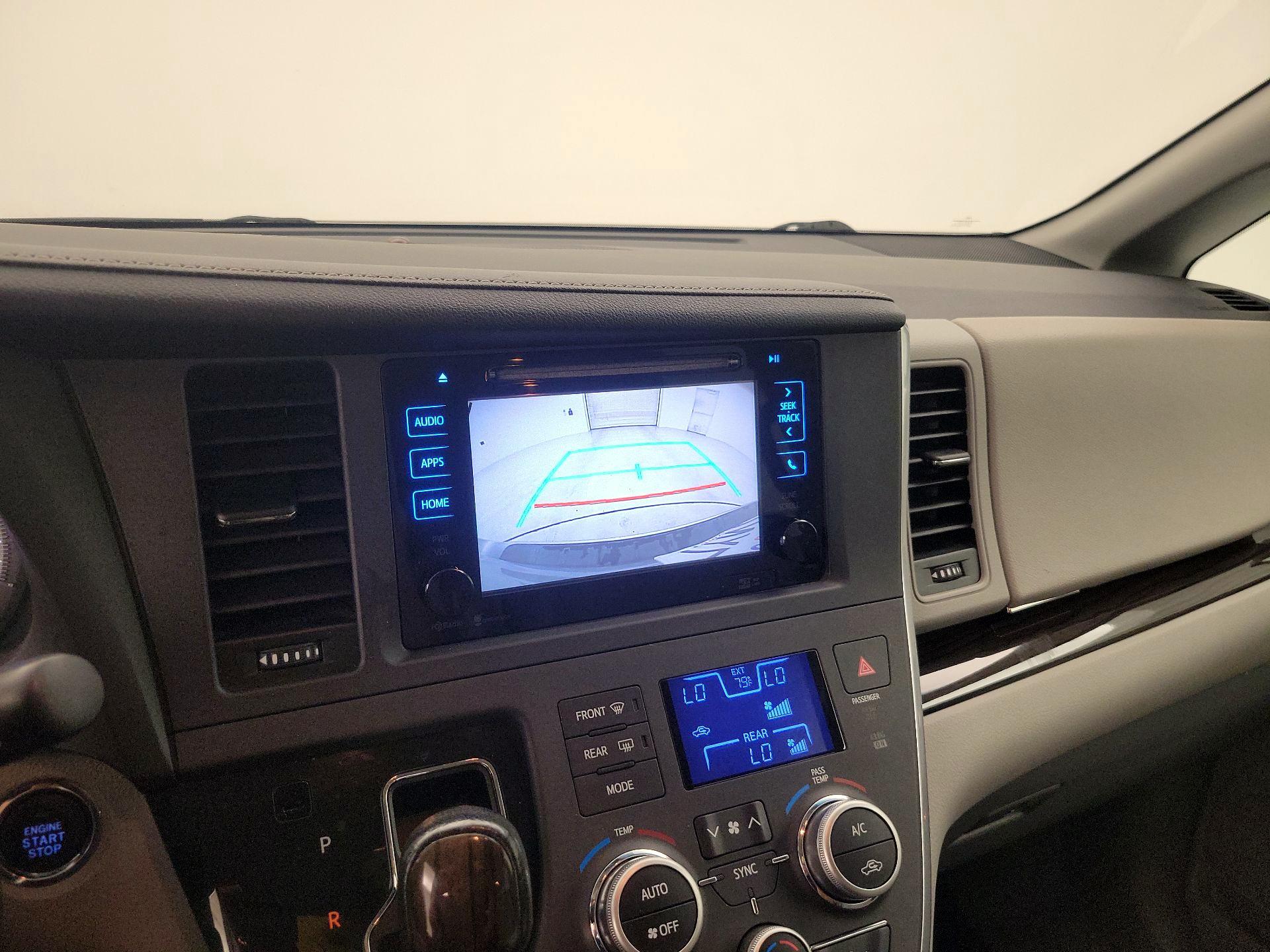 Thumbnail: 2015 Toyota Sienna - 15