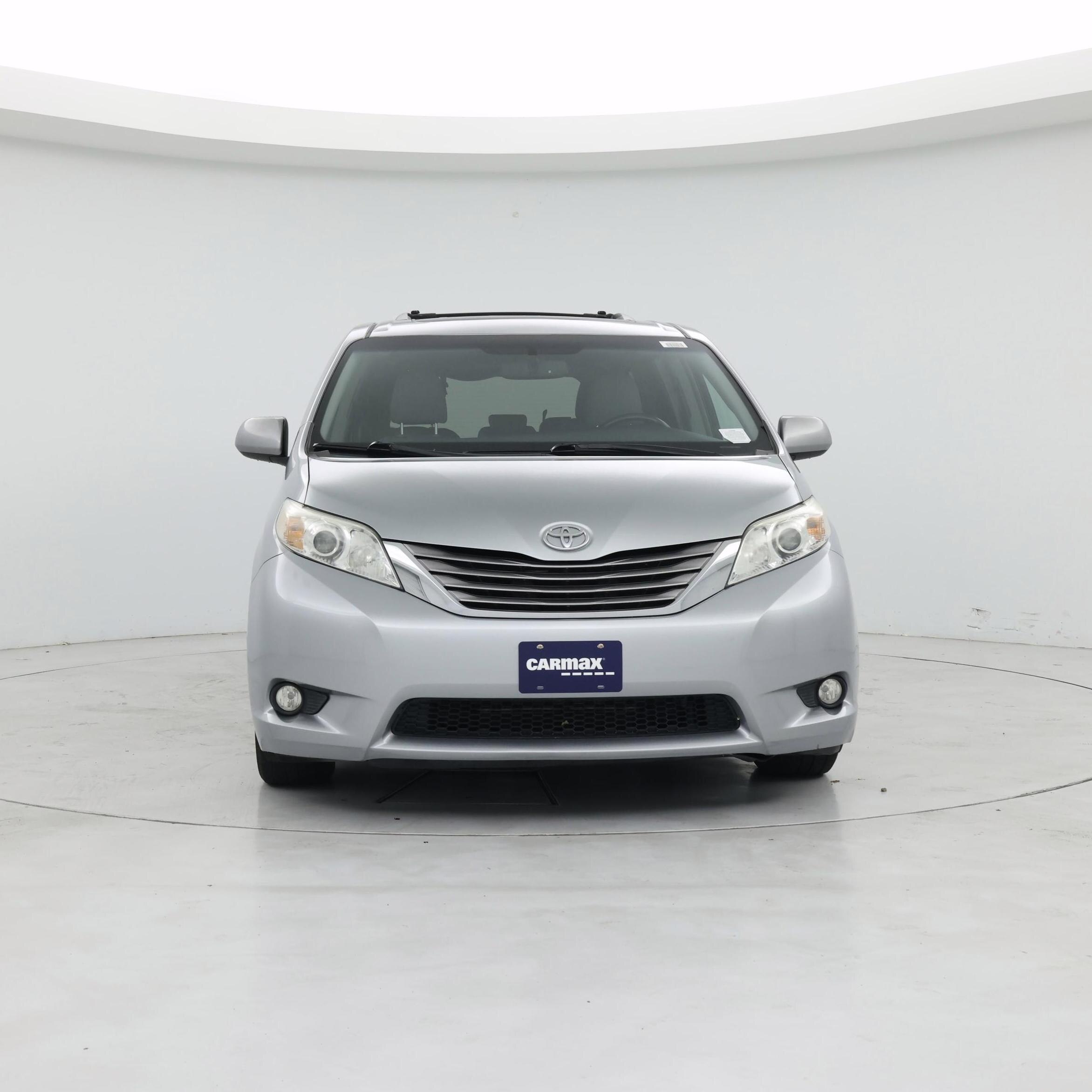 Thumbnail: 2015 Toyota Sienna - 5