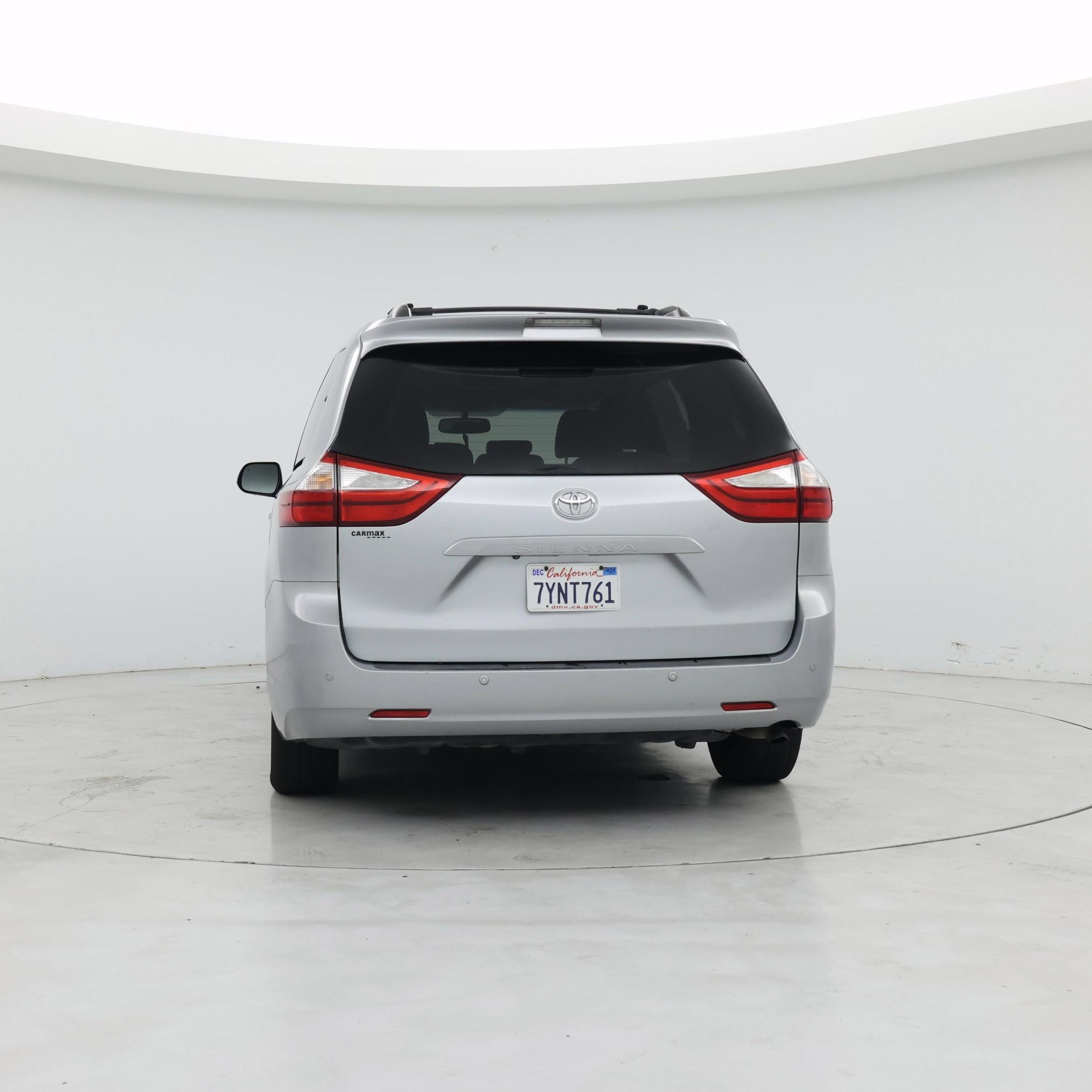 Thumbnail: 2015 Toyota Sienna - 6