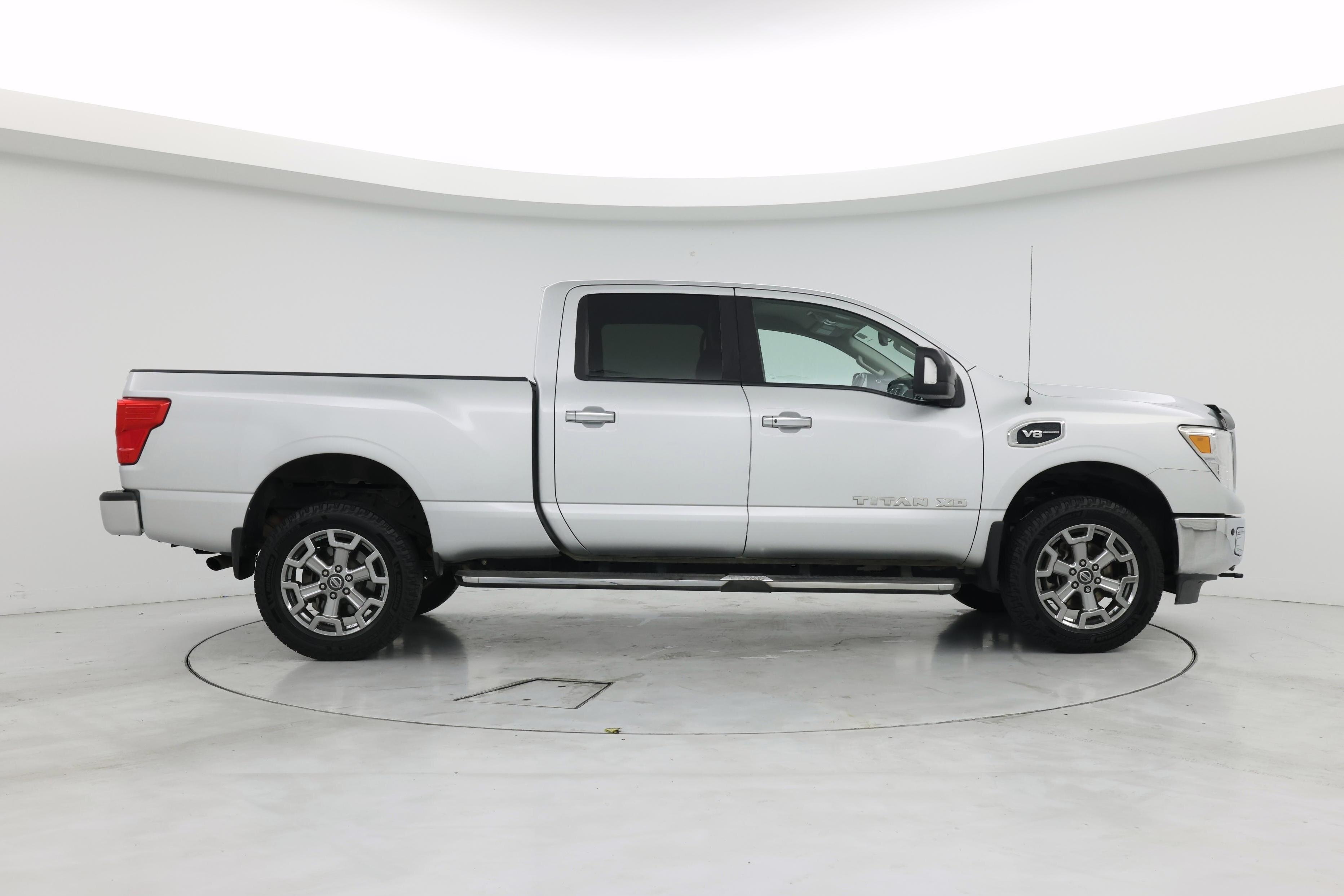 Thumbnail: 2018 Nissan Titan - 7