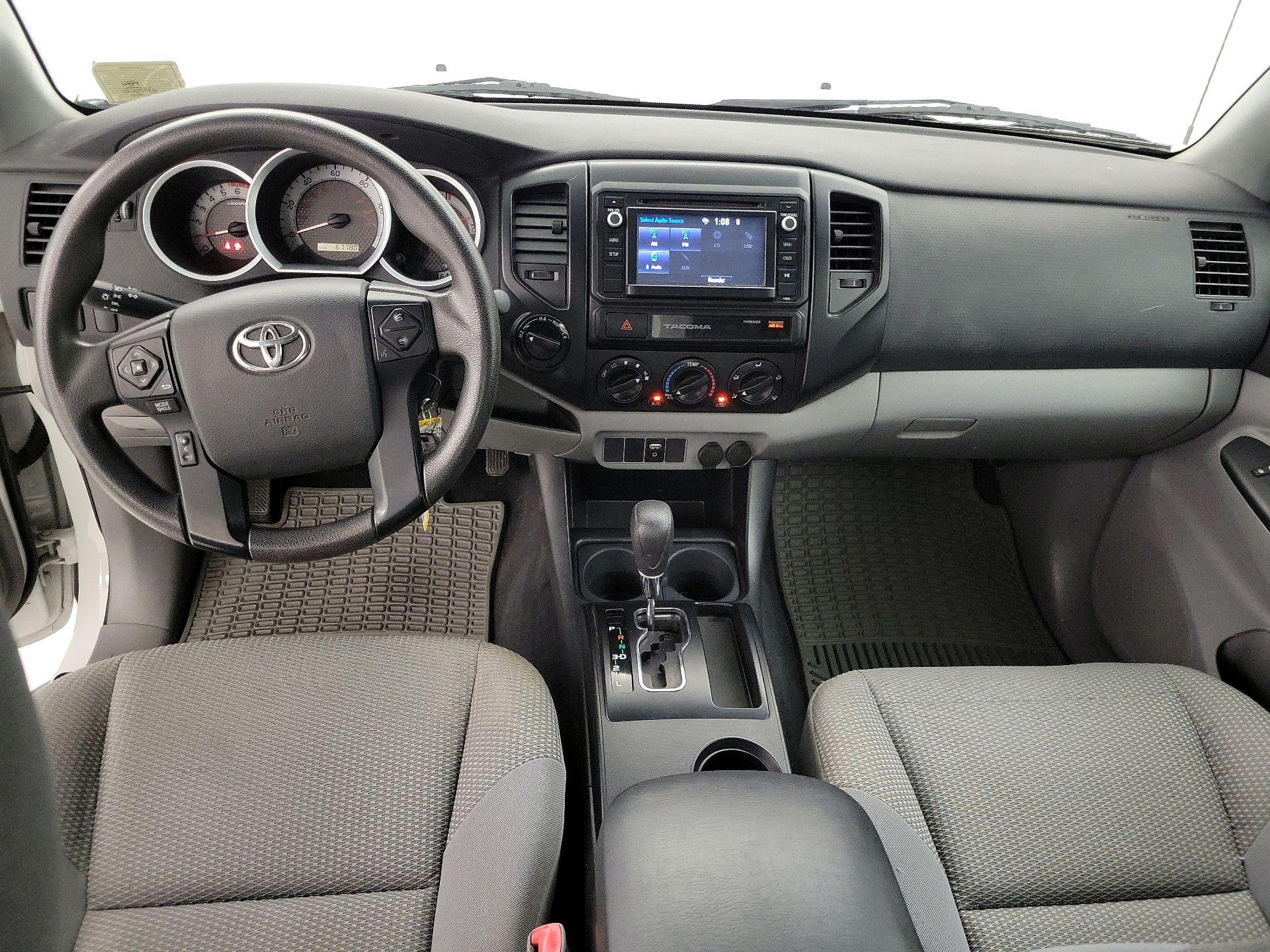 Thumbnail: 2015 Toyota Tacoma - 9