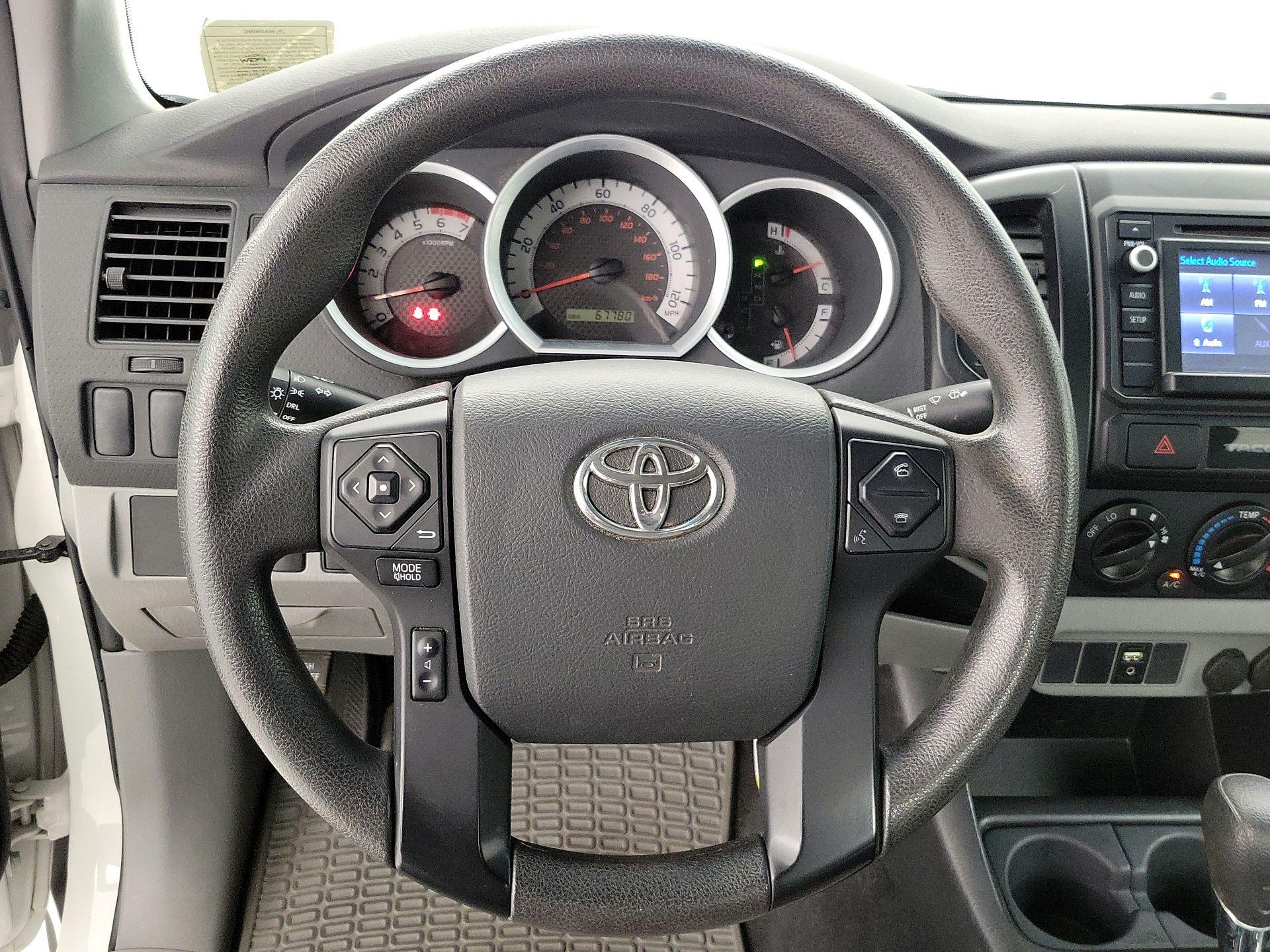 Thumbnail: 2015 Toyota Tacoma - 10