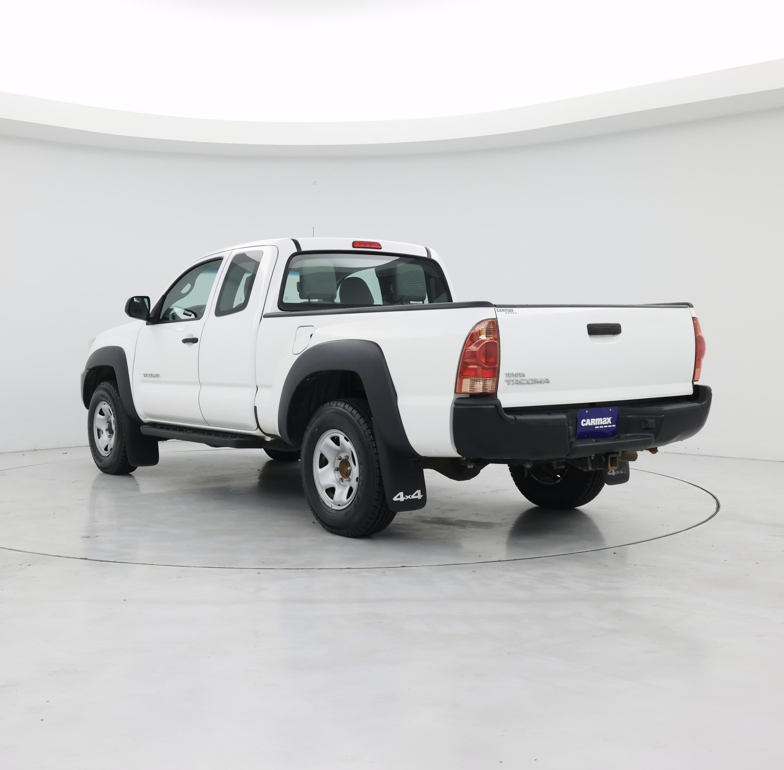 Thumbnail: 2015 Toyota Tacoma - 2