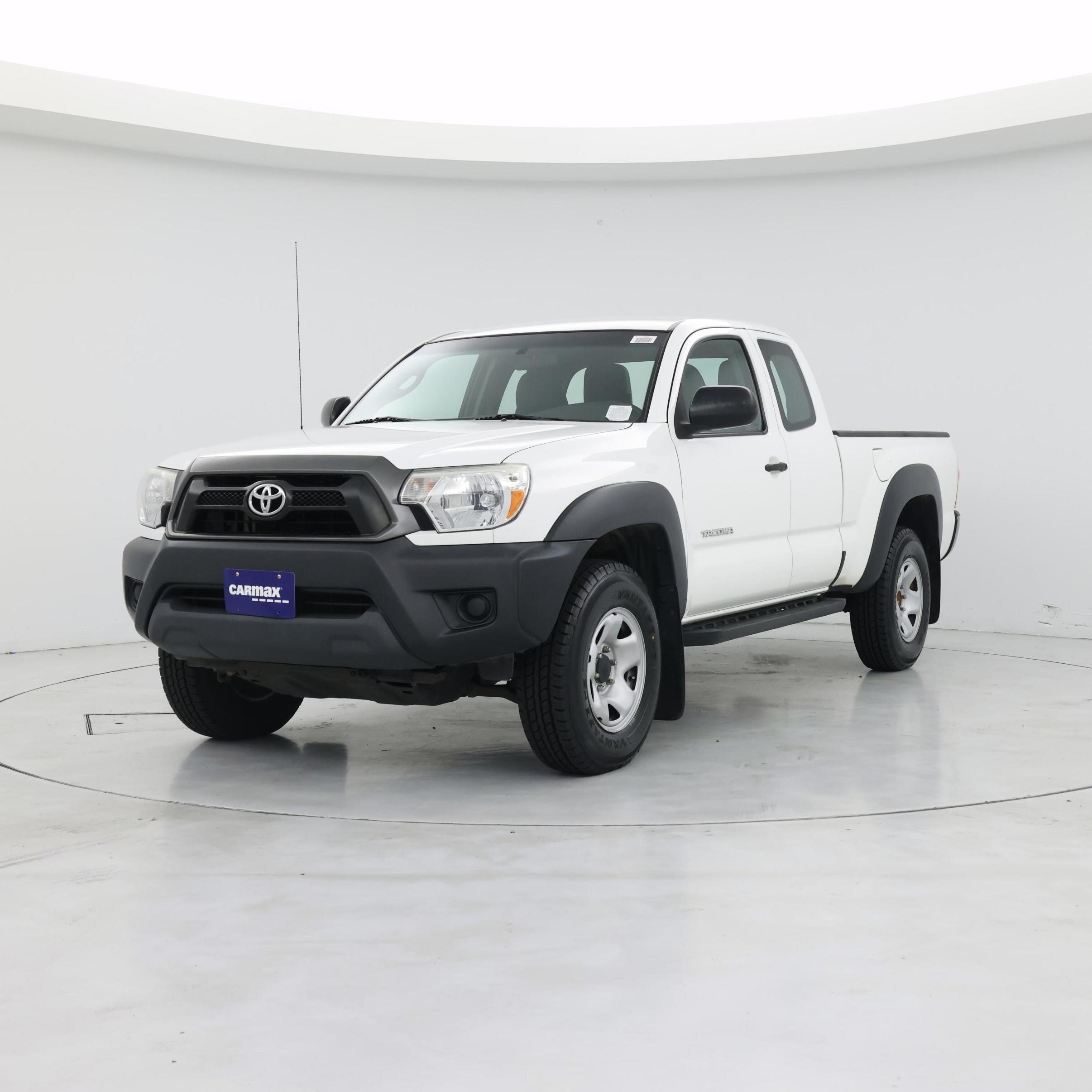 Thumbnail: 2015 Toyota Tacoma - 4