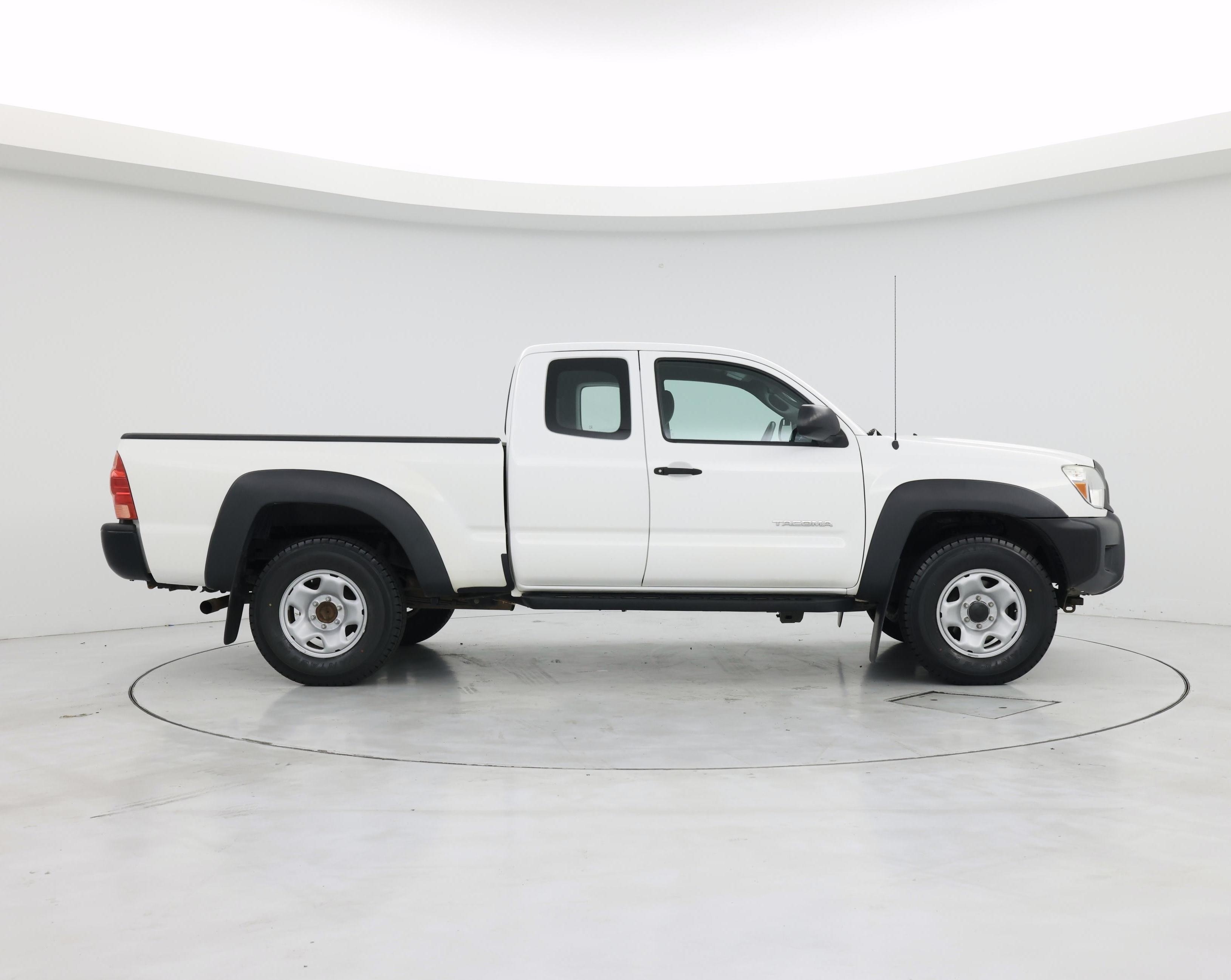 Thumbnail: 2015 Toyota Tacoma - 7
