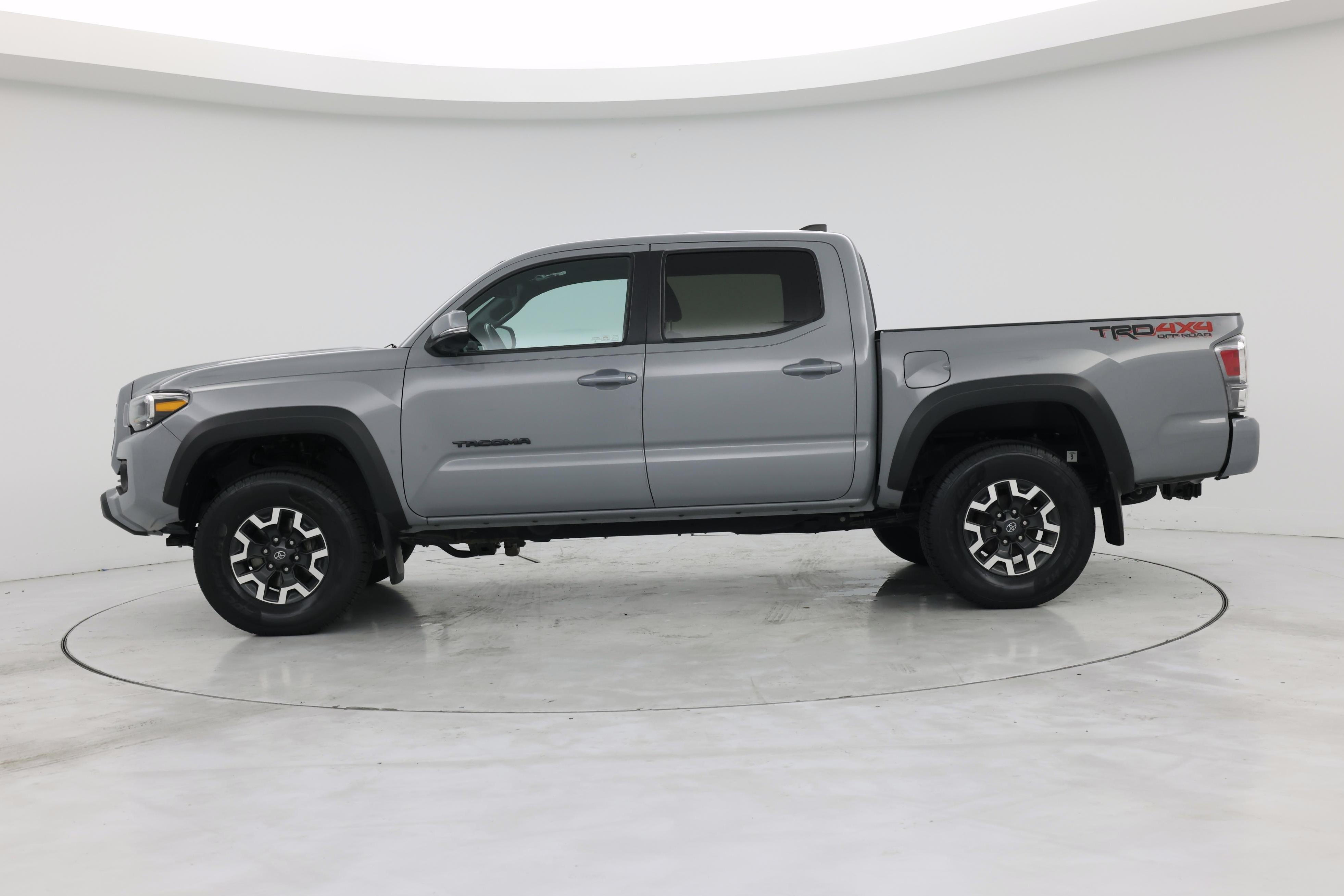 Thumbnail: 2021 Toyota Tacoma - 3