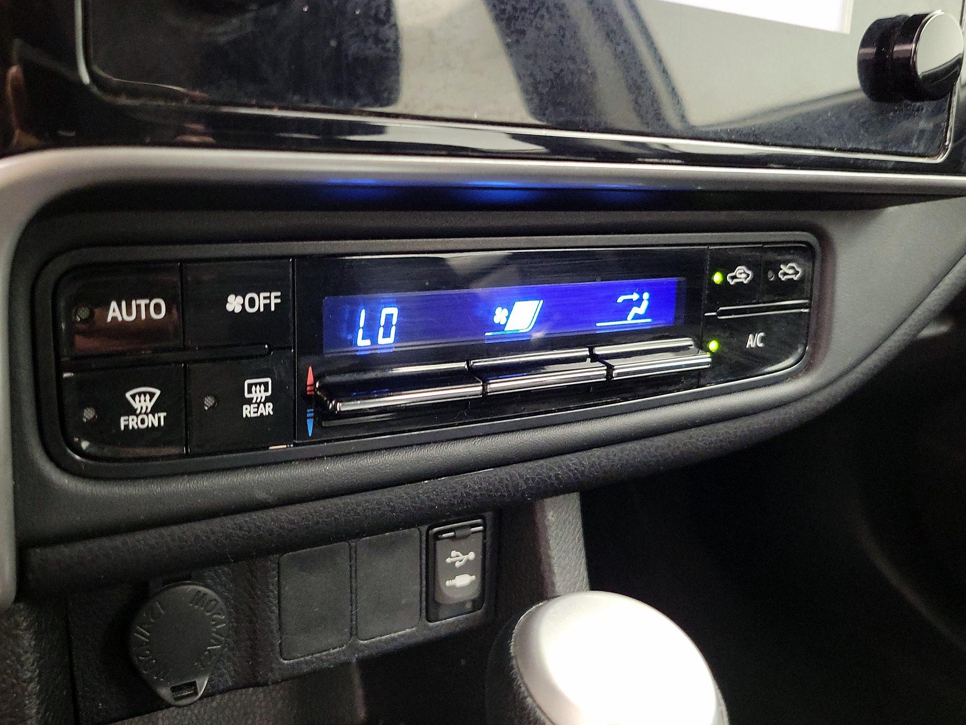 Thumbnail: 2019 Toyota Corolla - 16