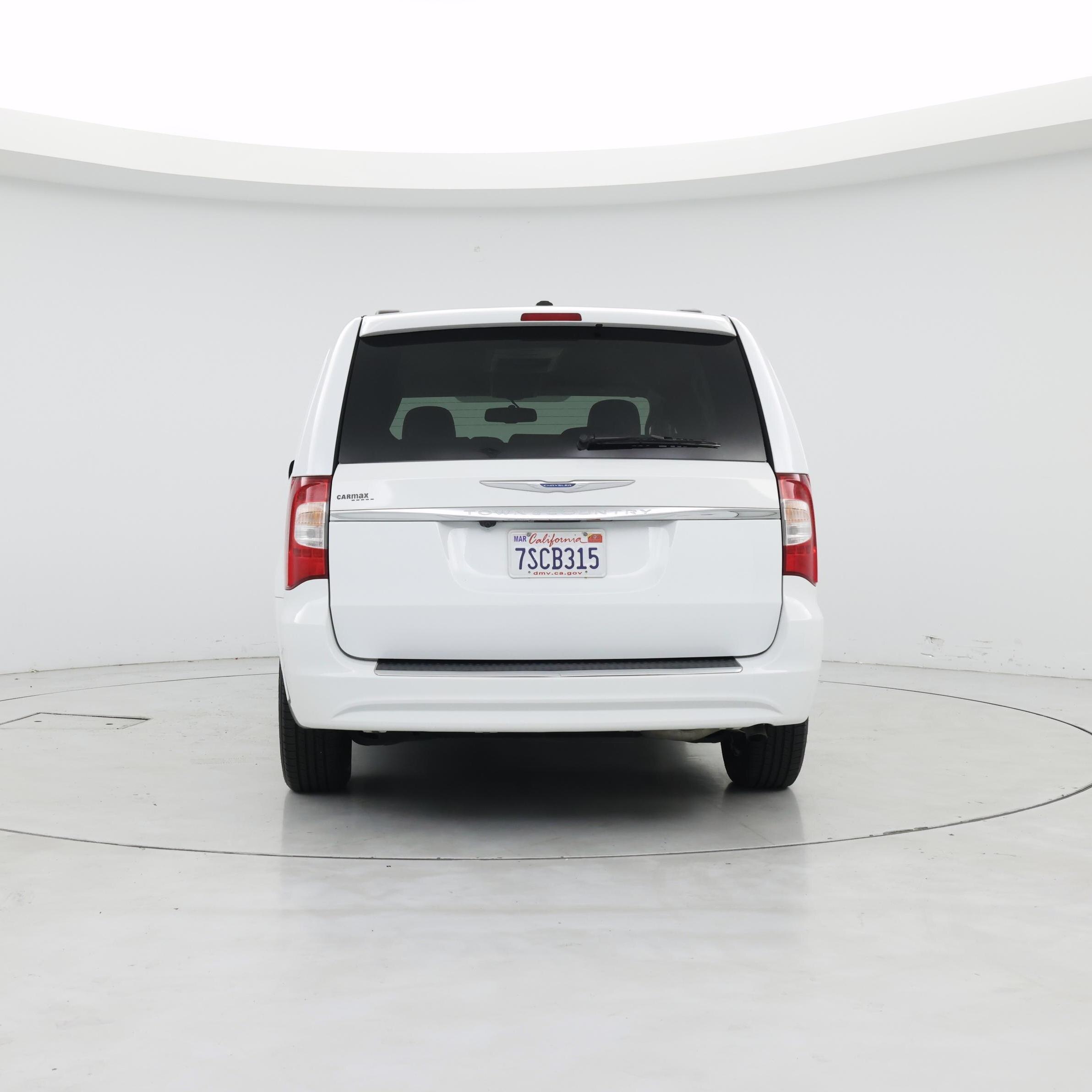 Thumbnail: 2016 Chrysler Town & Country - 6