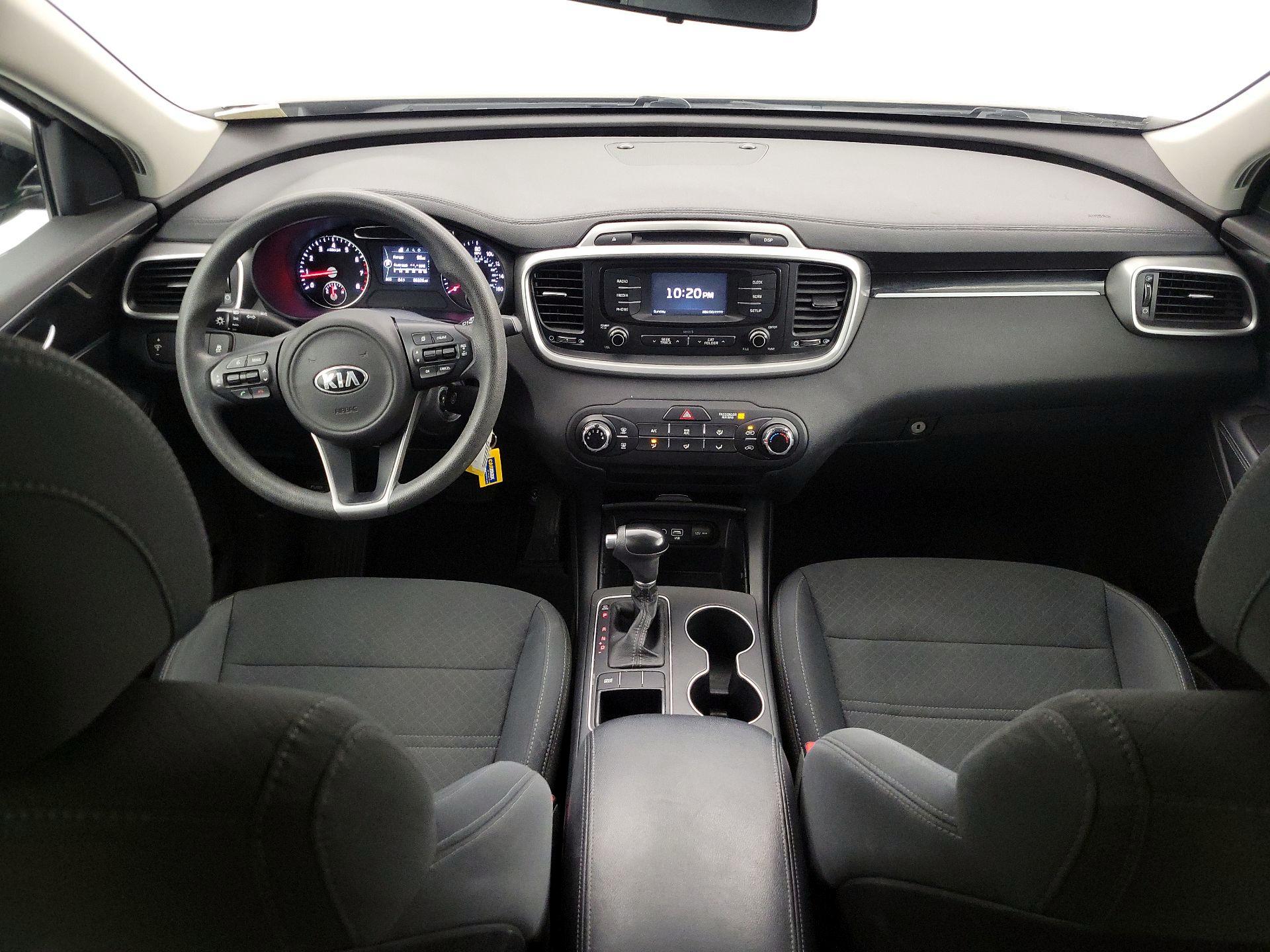 Thumbnail: 2017 Kia Sorento - 9