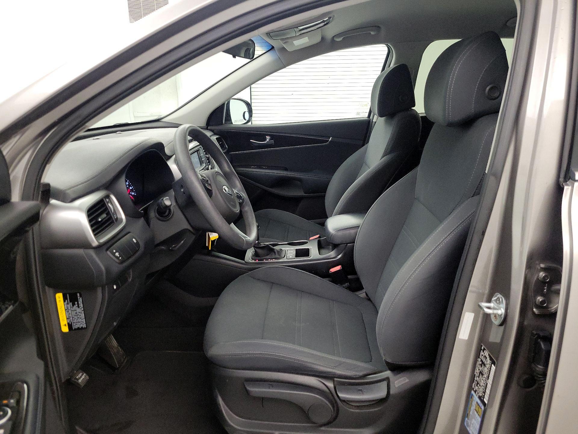 Thumbnail: 2017 Kia Sorento - 11