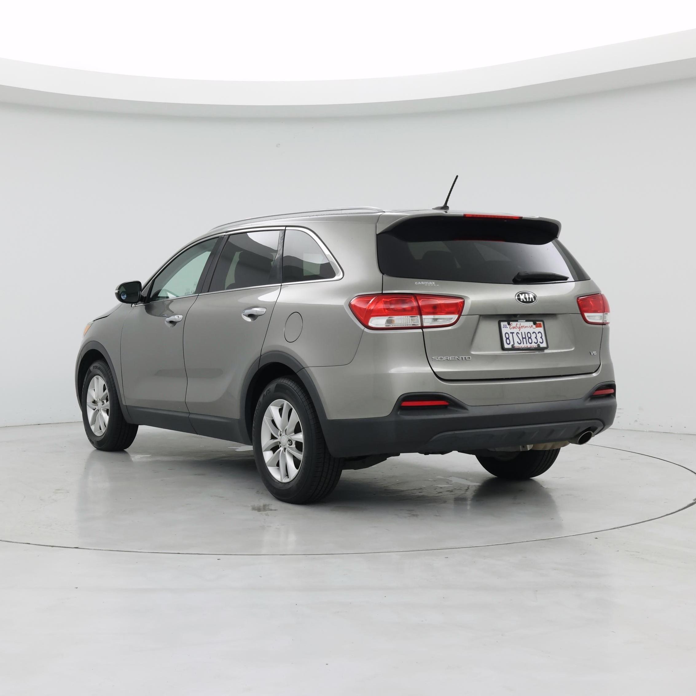 Thumbnail: 2017 Kia Sorento - 2