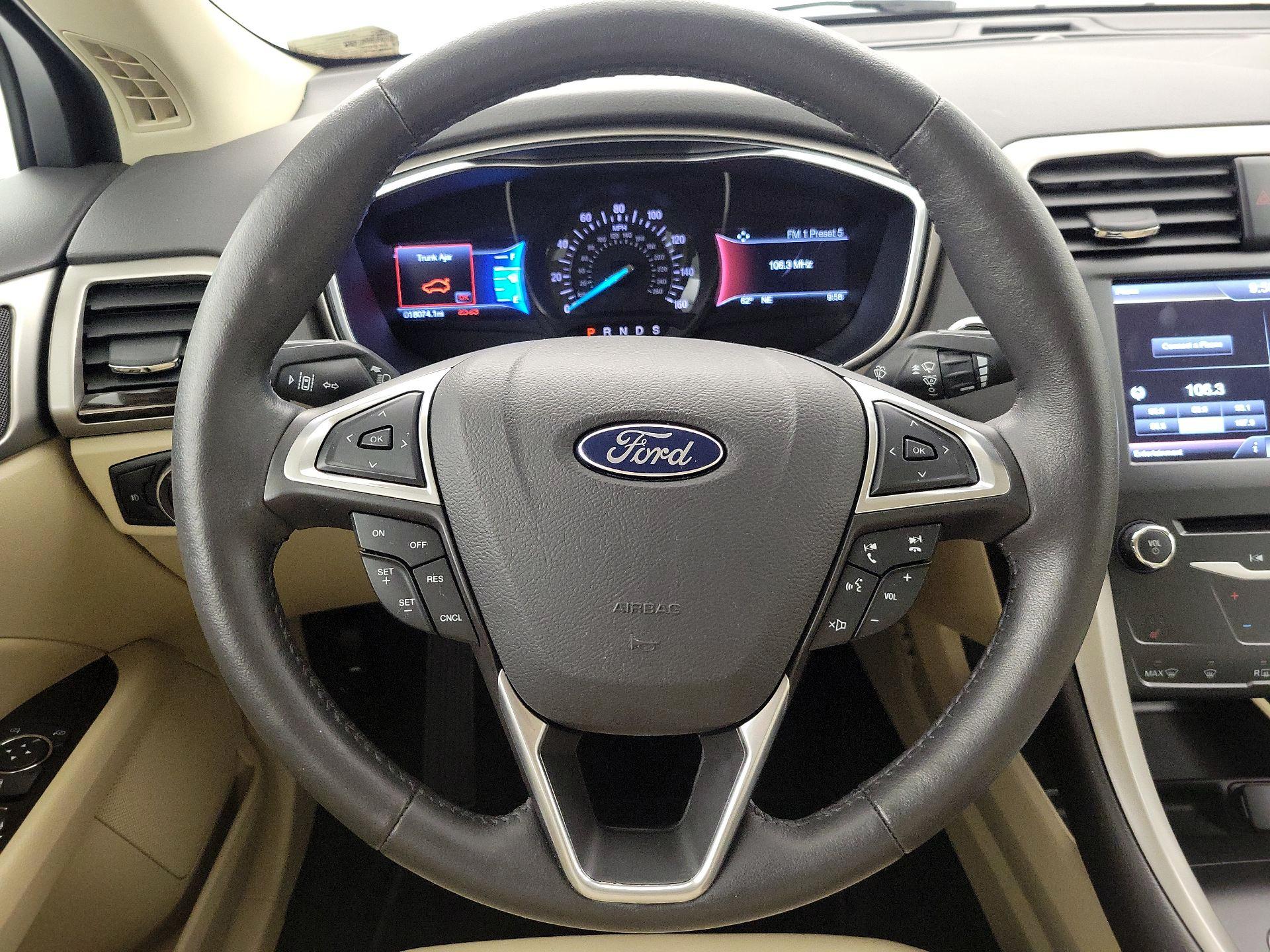 Thumbnail: 2015 Ford Fusion - 10