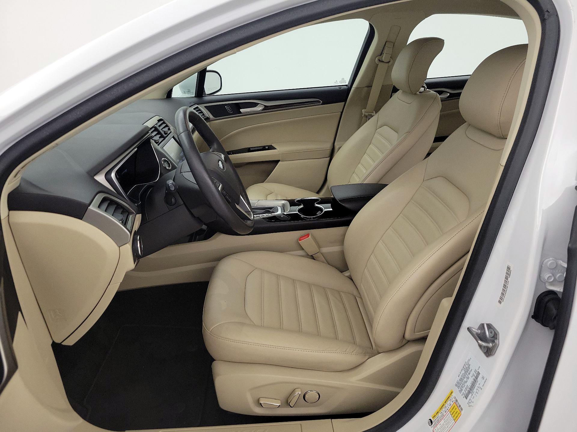 Thumbnail: 2015 Ford Fusion - 11