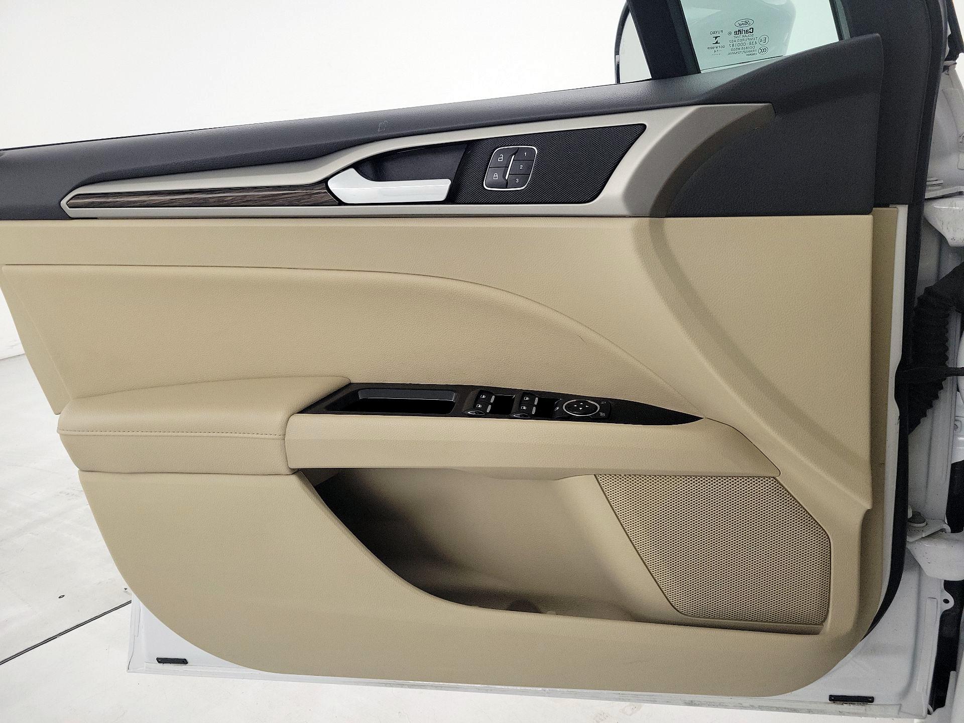 Thumbnail: 2015 Ford Fusion - 12