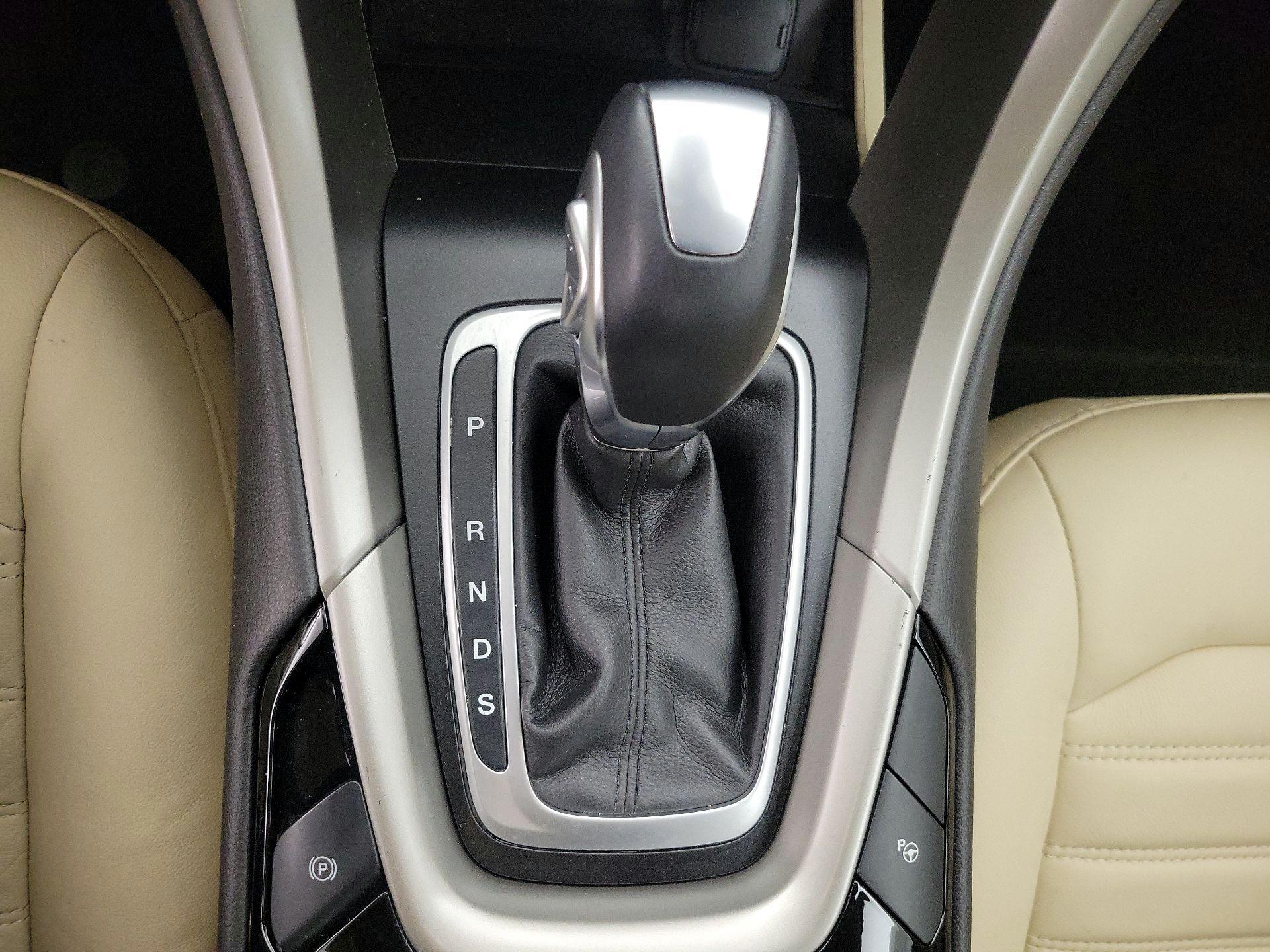 Thumbnail: 2015 Ford Fusion - 17