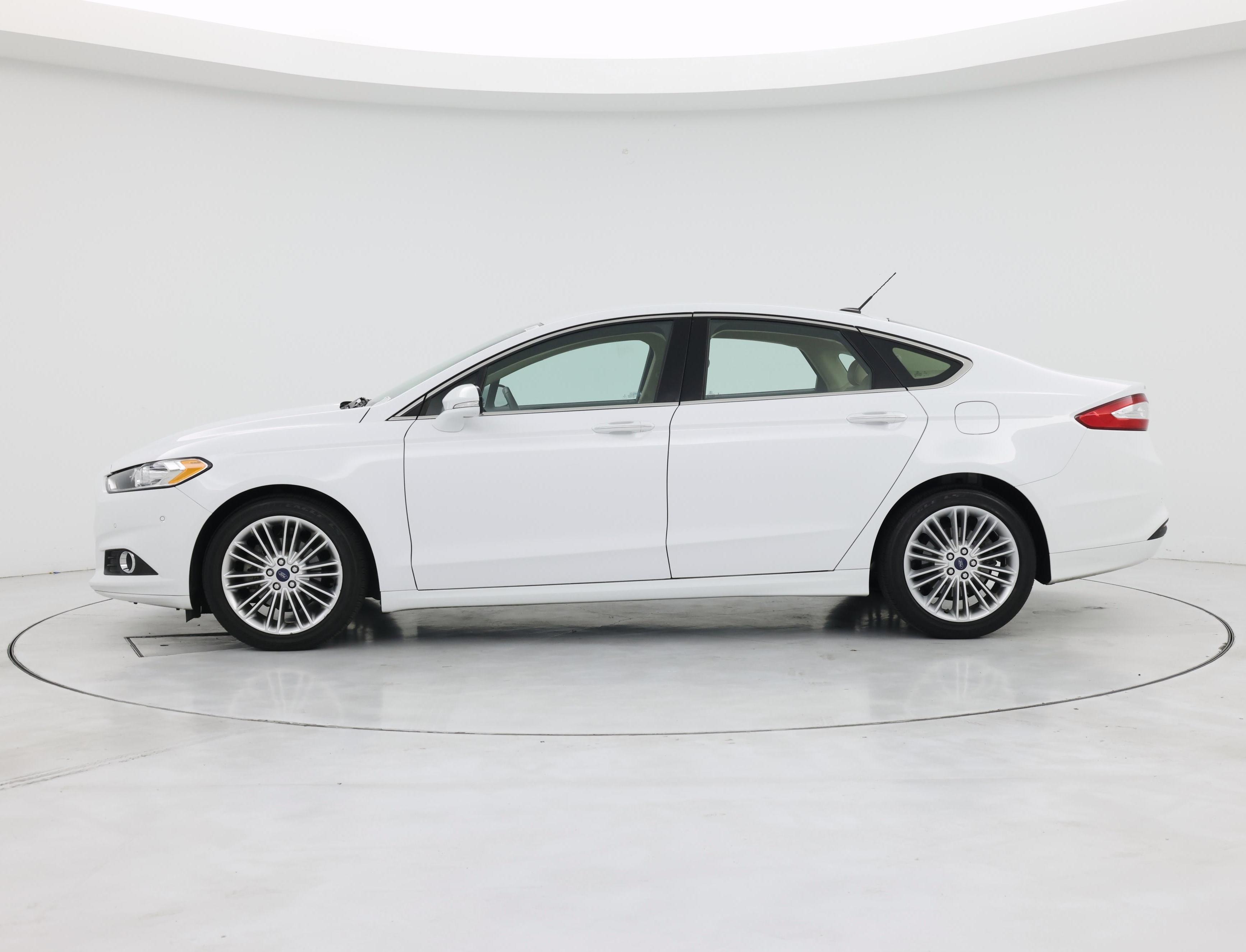 Thumbnail: 2015 Ford Fusion - 3