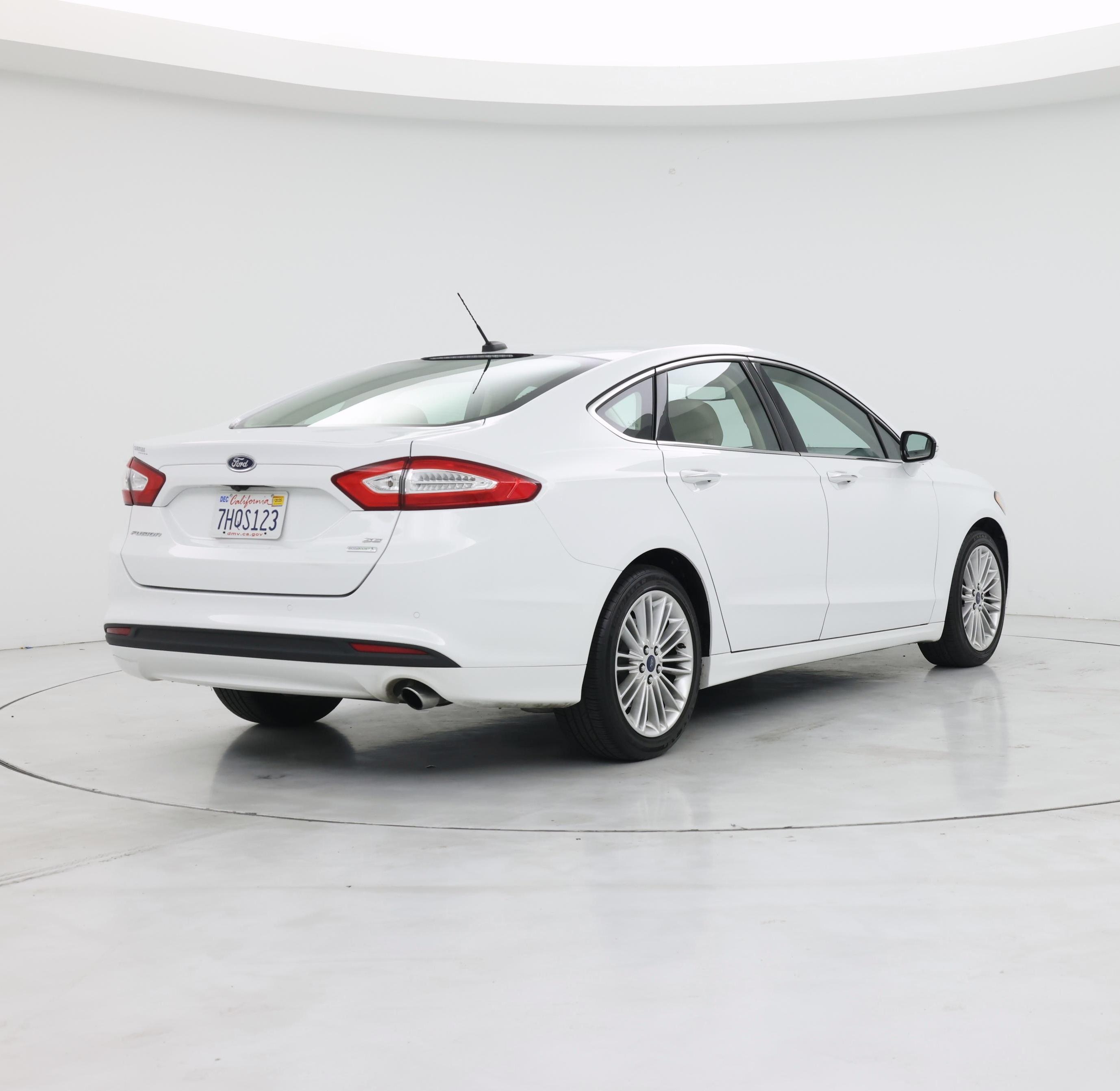 Thumbnail: 2015 Ford Fusion - 8
