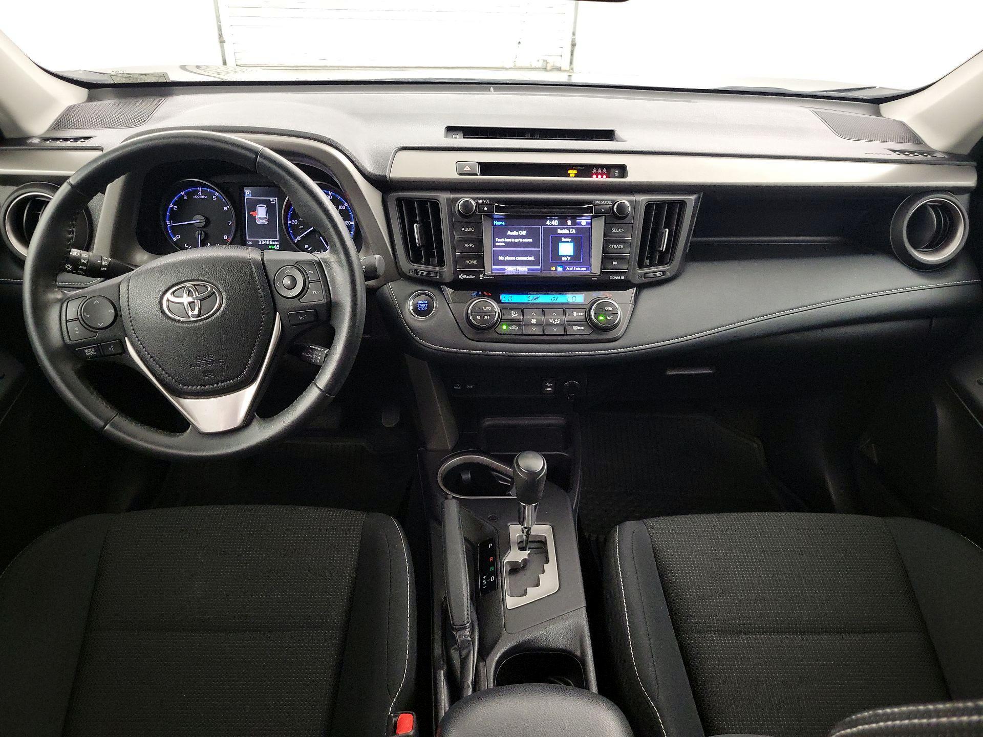 Thumbnail: 2018 Toyota RAV4 - 9