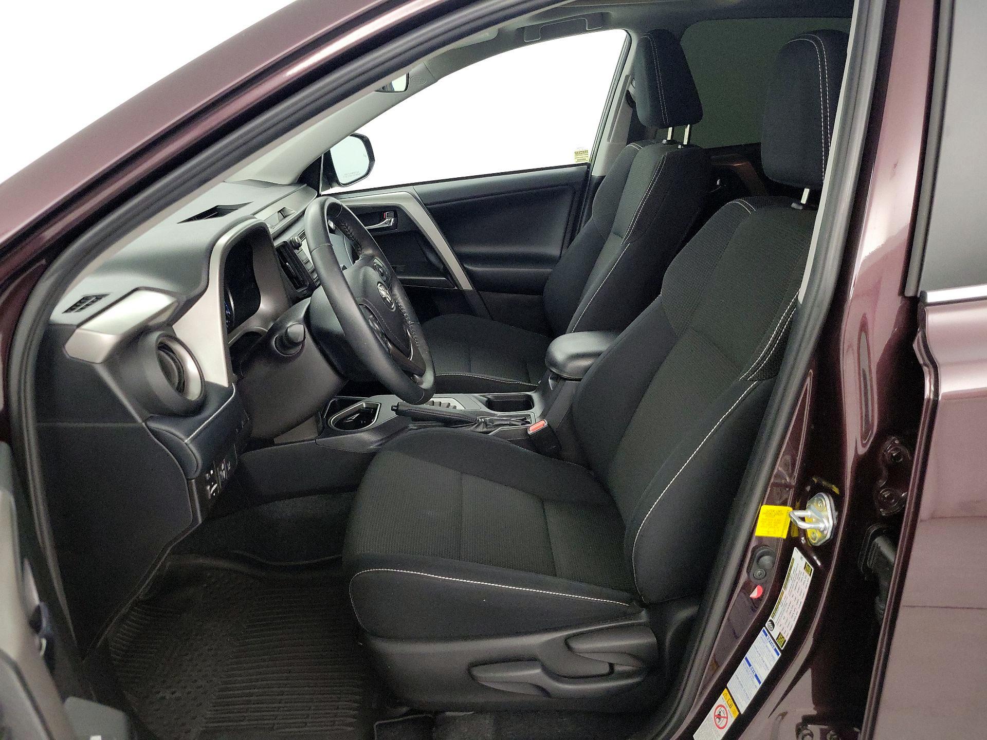 Thumbnail: 2018 Toyota RAV4 - 11