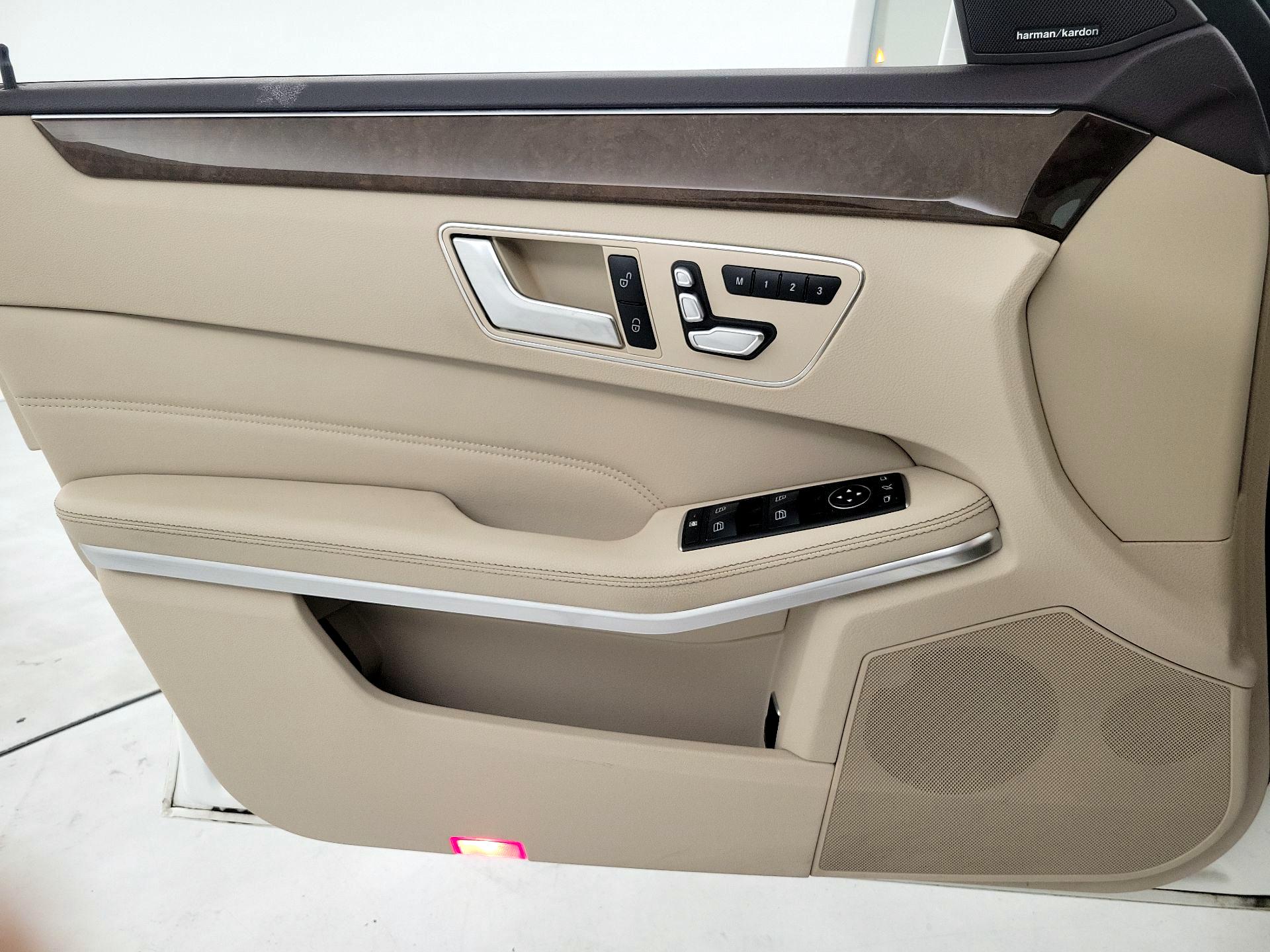Thumbnail: 2016 Mercedes-Benz E-Class - 12