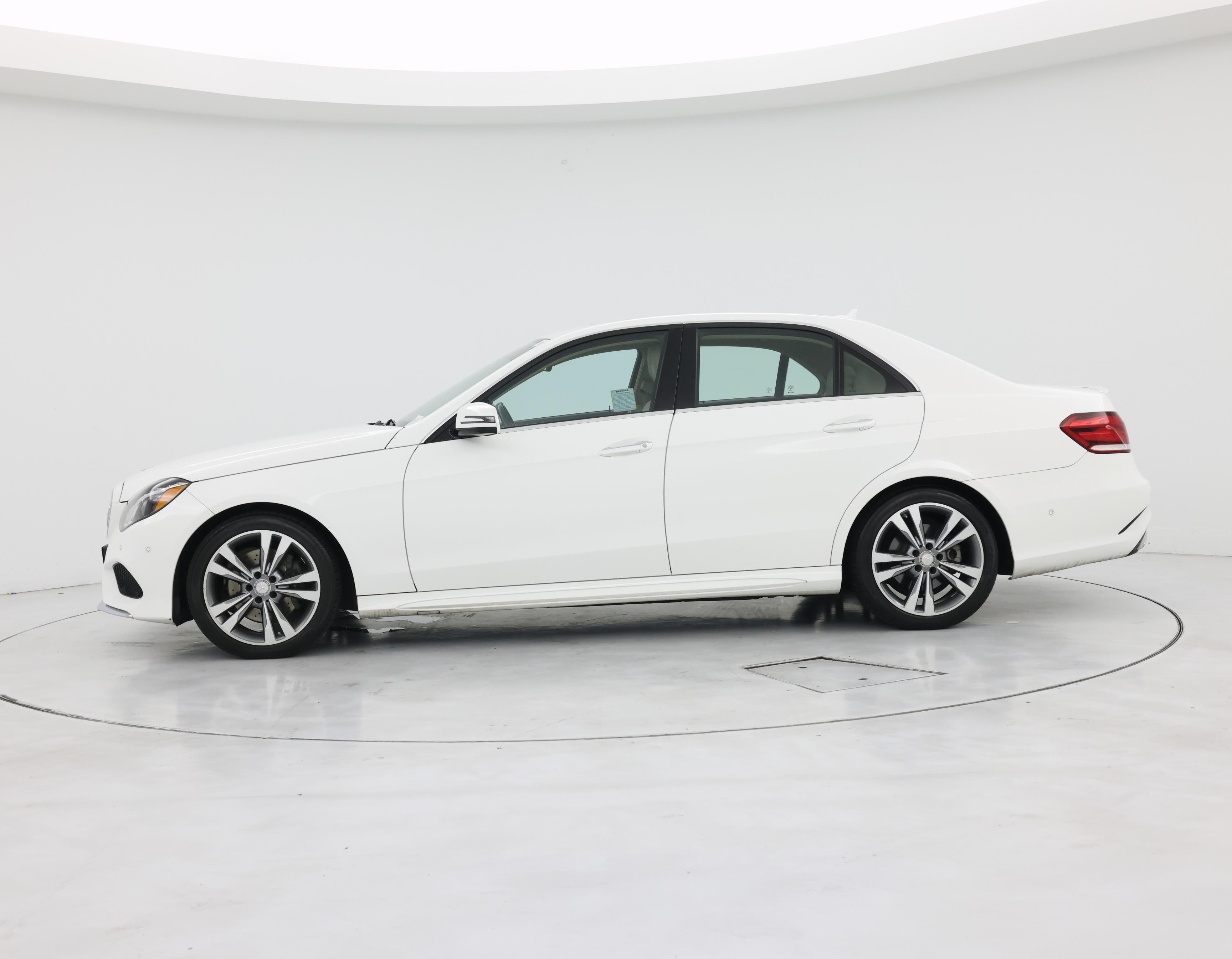 Thumbnail: 2016 Mercedes-Benz E-Class - 3